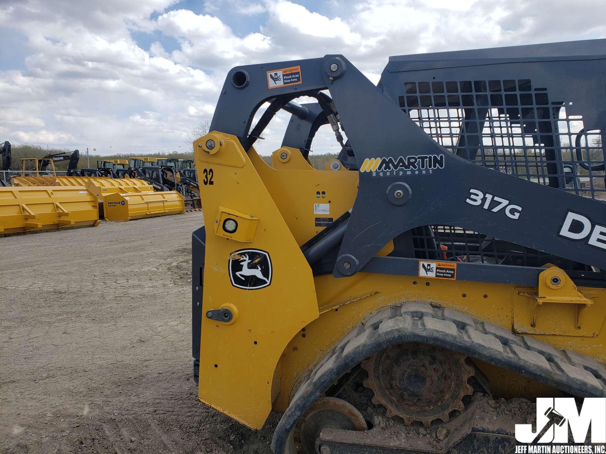 2018 DEERE 317G MULTI TERRAIN LOADER SN: 1T0317GJHHJ323771