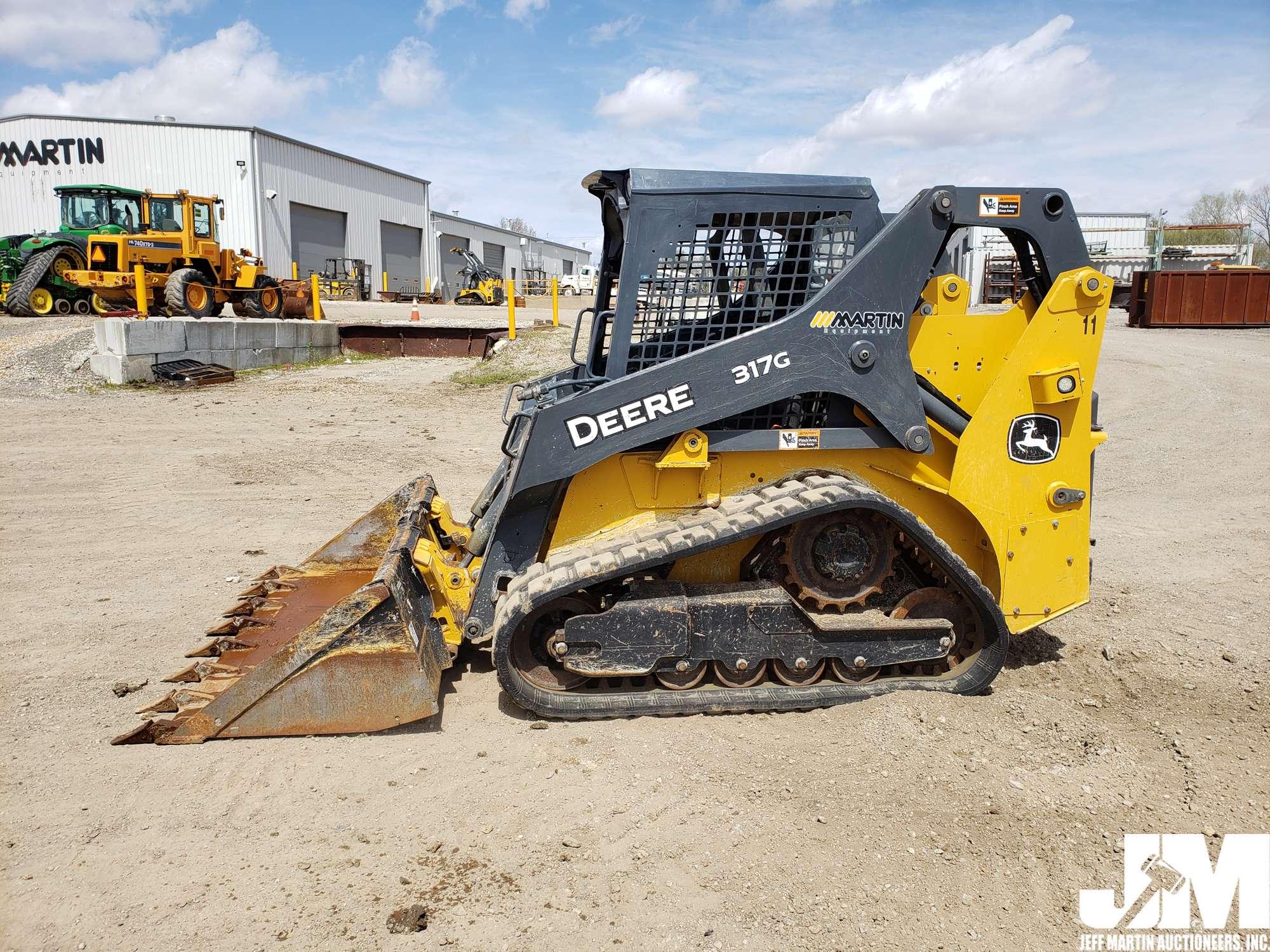 2018 DEERE 317G MULTI TERRAIN LOADER SN: 1T0317GJLHJ322344