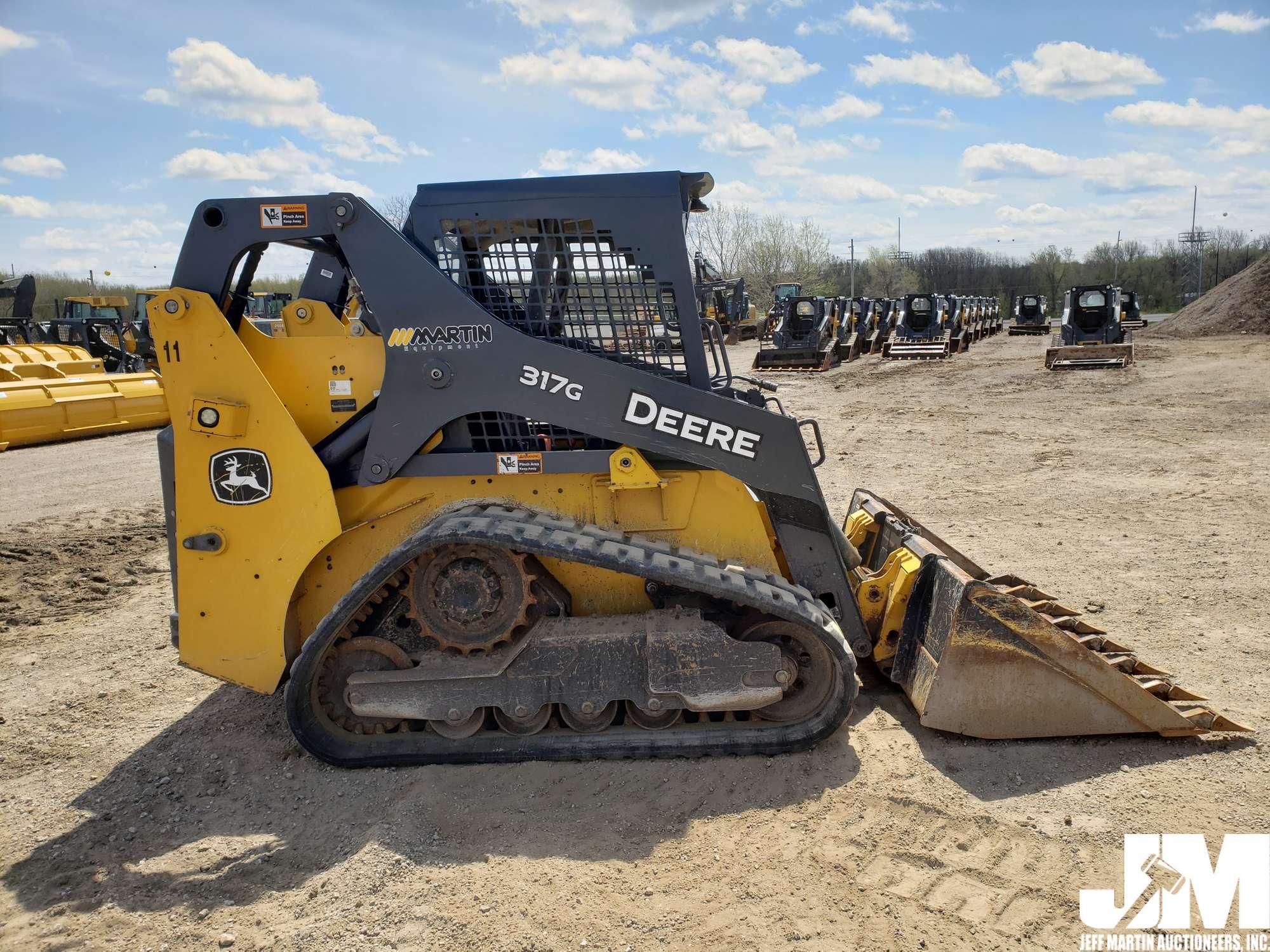 2018 DEERE 317G MULTI TERRAIN LOADER SN: 1T0317GJLHJ322344