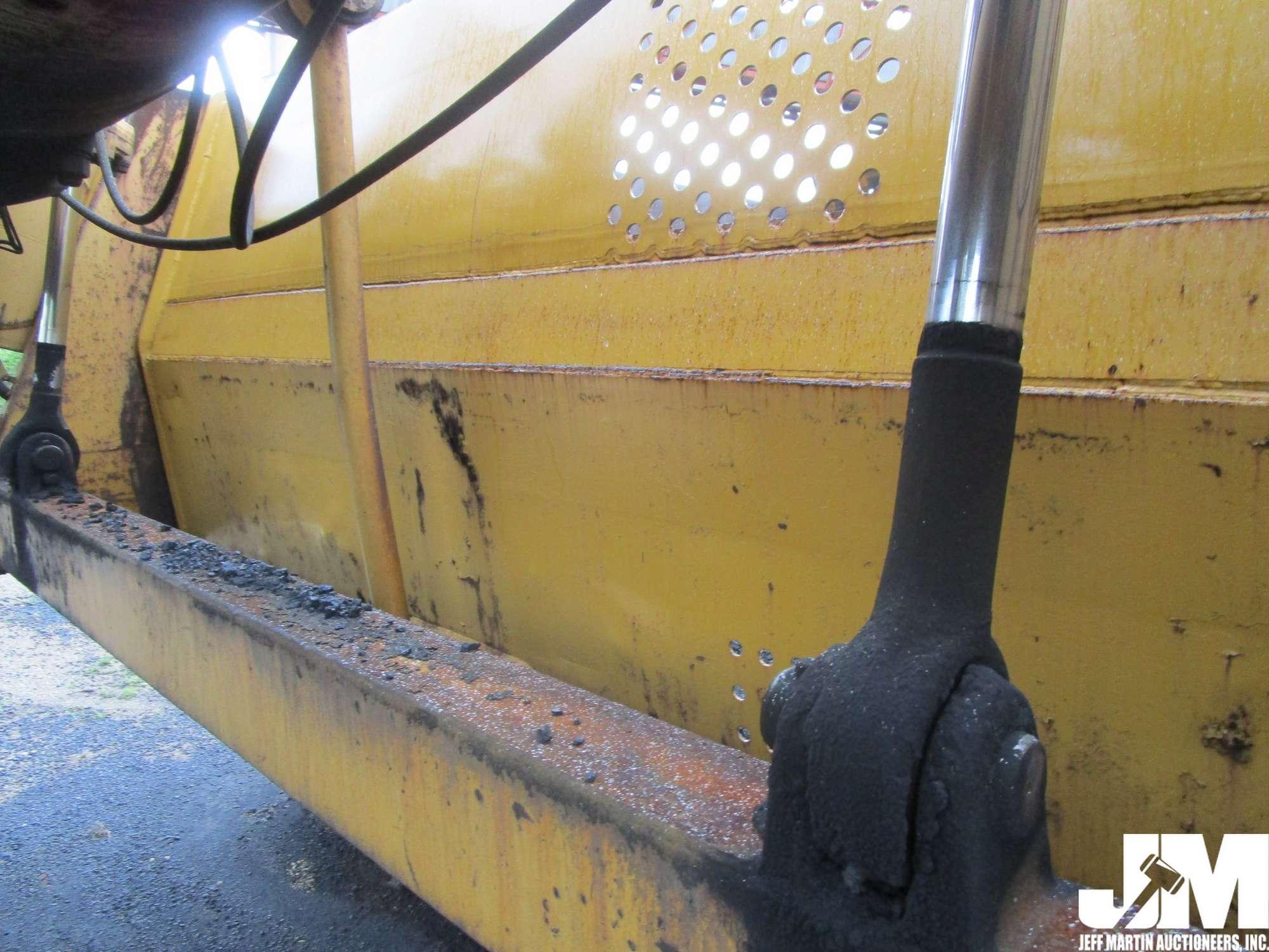 1977 CATERPILLAR 637D PUSH/PULL SCRAPER SN: 26W75327