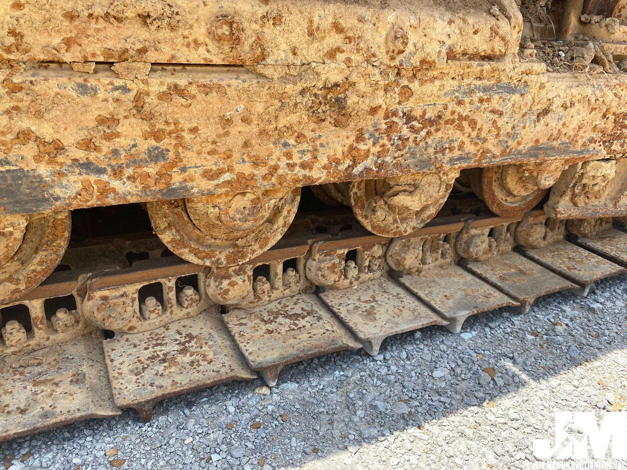 DEERE 450G CRAWLER TRACTOR