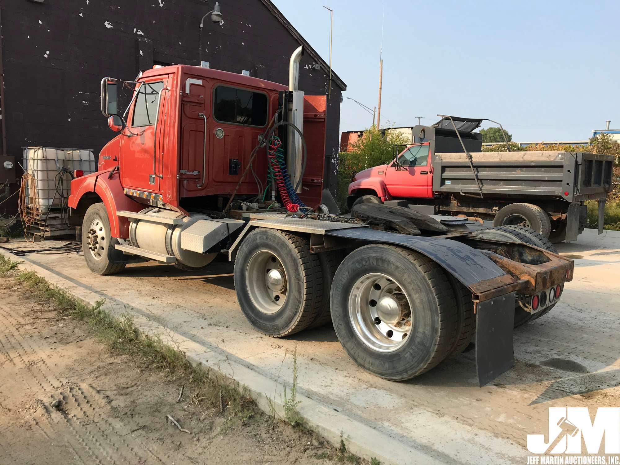 2006 WESTERN STAR 4900 VIN: 5KJJALCV66PV46153 TANDEM AXLE DAY CAB TRUCK TRACTOR