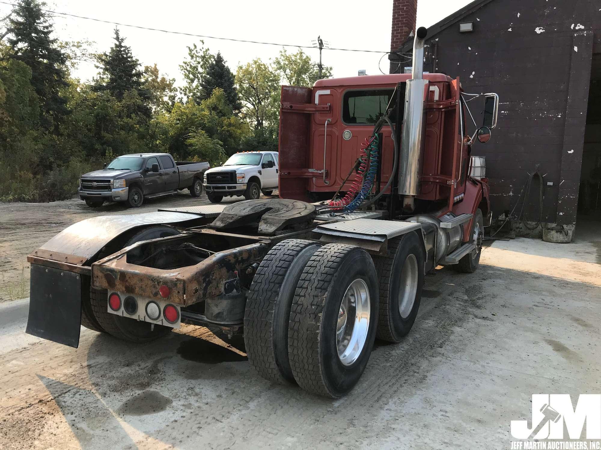 2006 WESTERN STAR 4900 VIN: 5KJJALCV66PV46153 TANDEM AXLE DAY CAB TRUCK TRACTOR