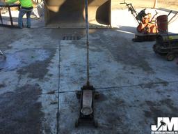 HYDRAULIC FLOOR JACK