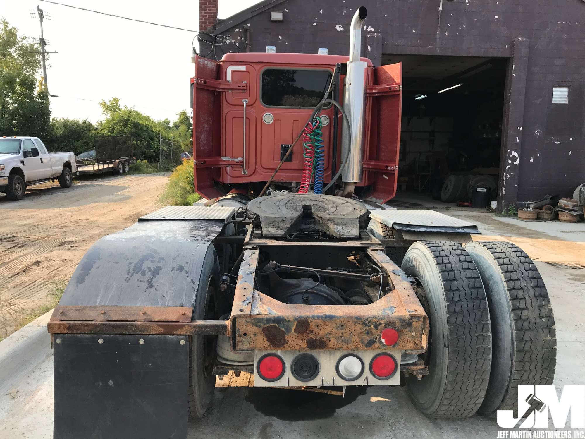 2006 WESTERN STAR 4900 VIN: 5KJJALCV66PV46153 TANDEM AXLE DAY CAB TRUCK TRACTOR