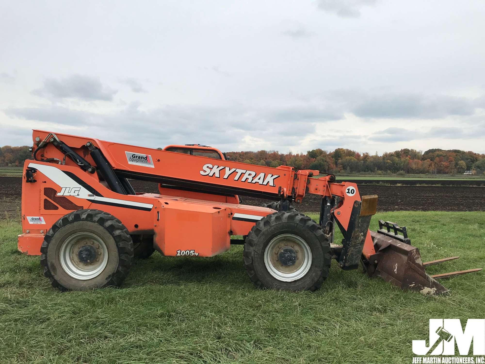 2013 SKYTRAK 10054 TELESCOPIC FORKLIFT SN: 0160049068