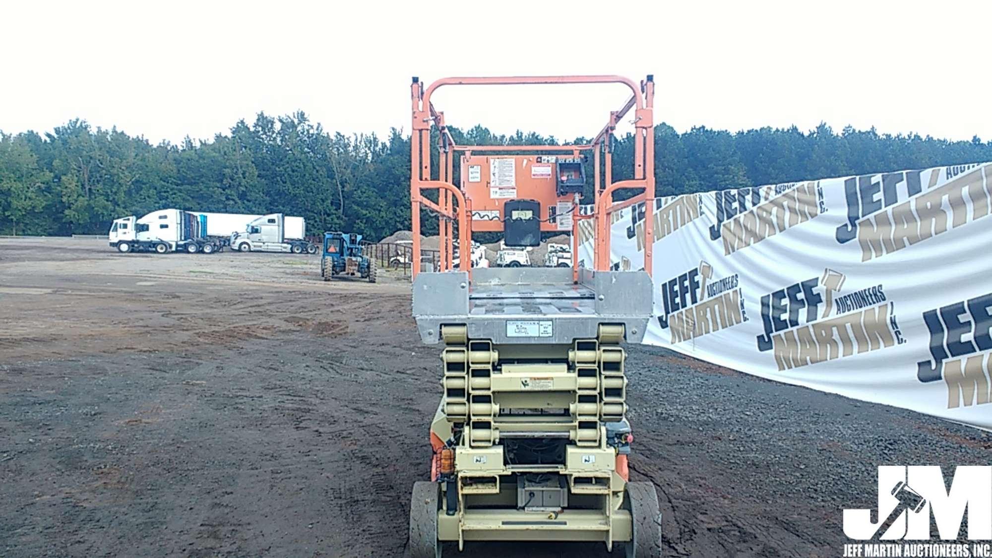 2012 JLG 2646ES SCISSOR LIFT SN: 0200208300