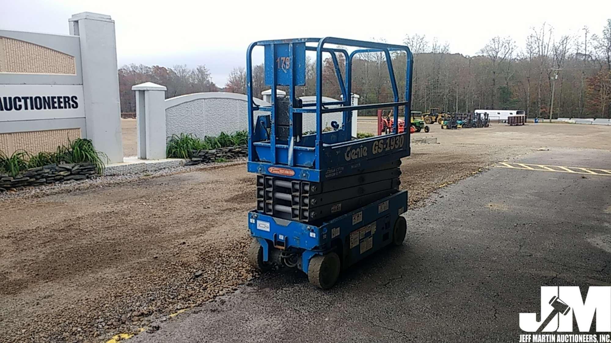 2013 GENIE GS-1930 SCISSOR LIFT SN: GS3013A-118251