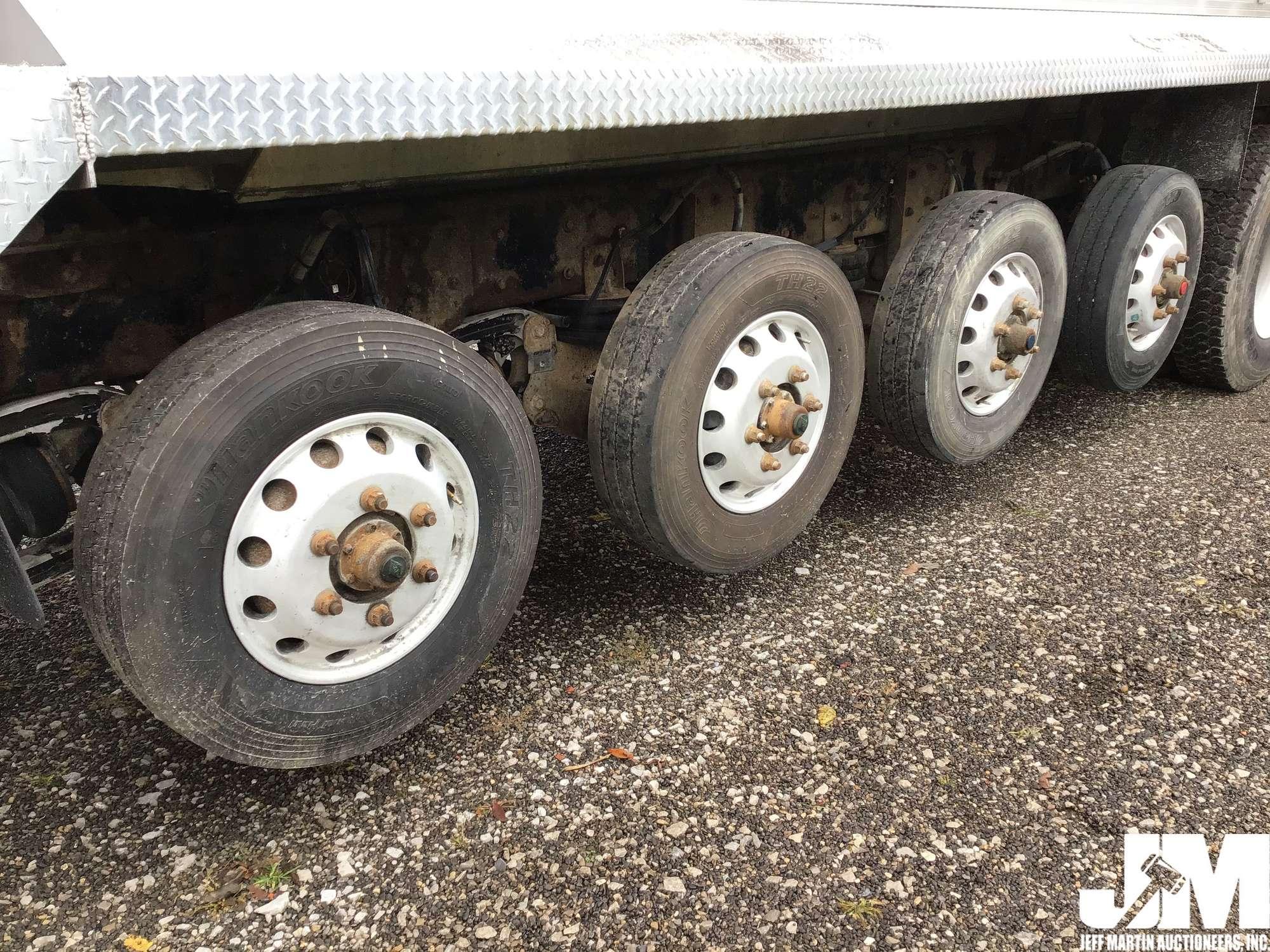 2007 INTERNATIONAL 7600 SIX AXLE DUMP TRUCK VIN: 1HTWYSBT37J496473