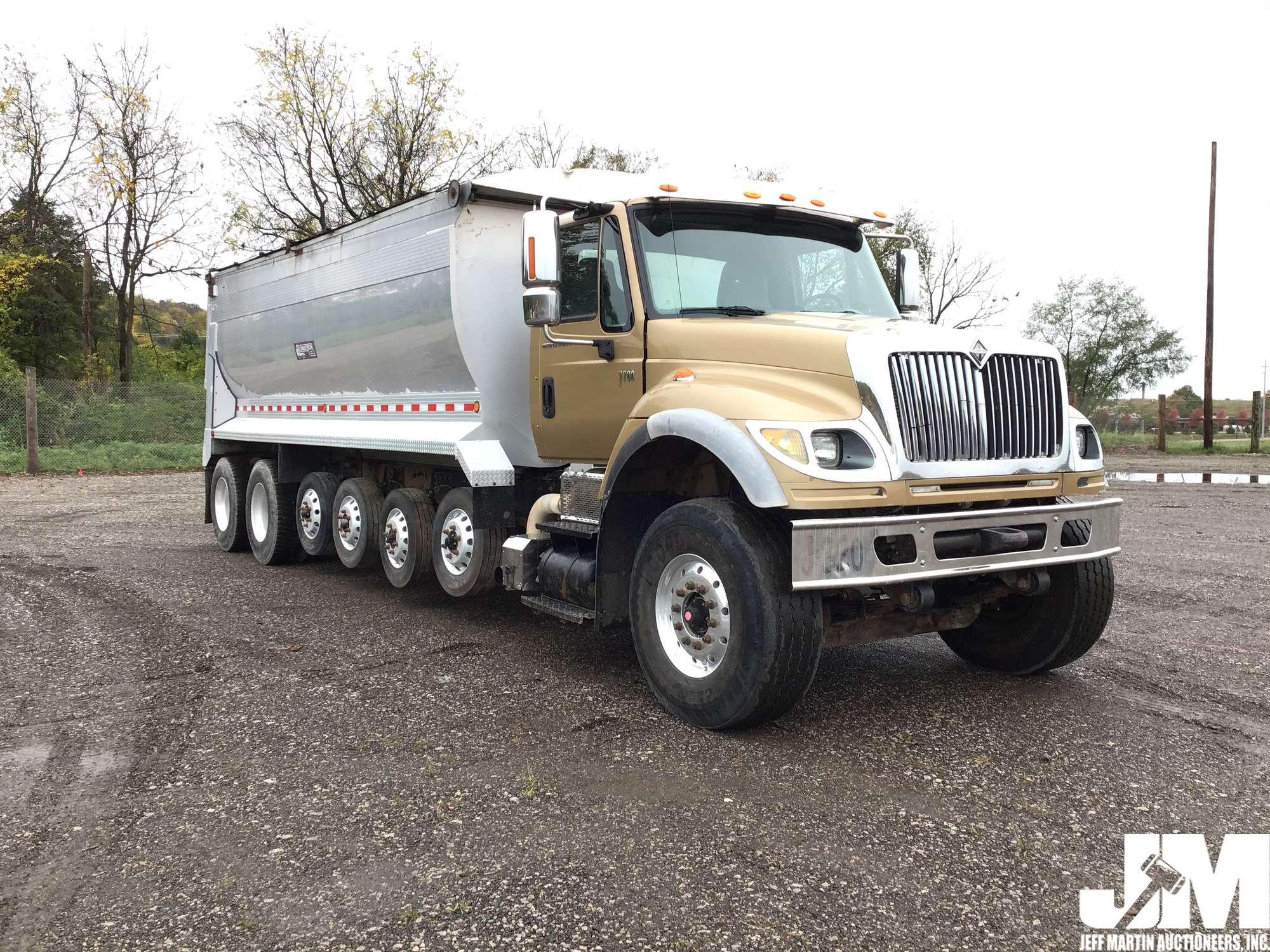 2007 INTERNATIONAL 7700 SFA 6X4 SIX AXLE DUMP TRUCK VIN: 1HTTVSBT67J484118