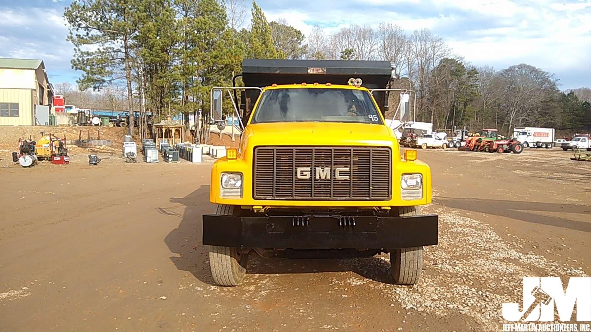 1995 GMC C7 TANDEM AXLE DUMP TRUCK VIN: 1GDS7H4J1SJ507844