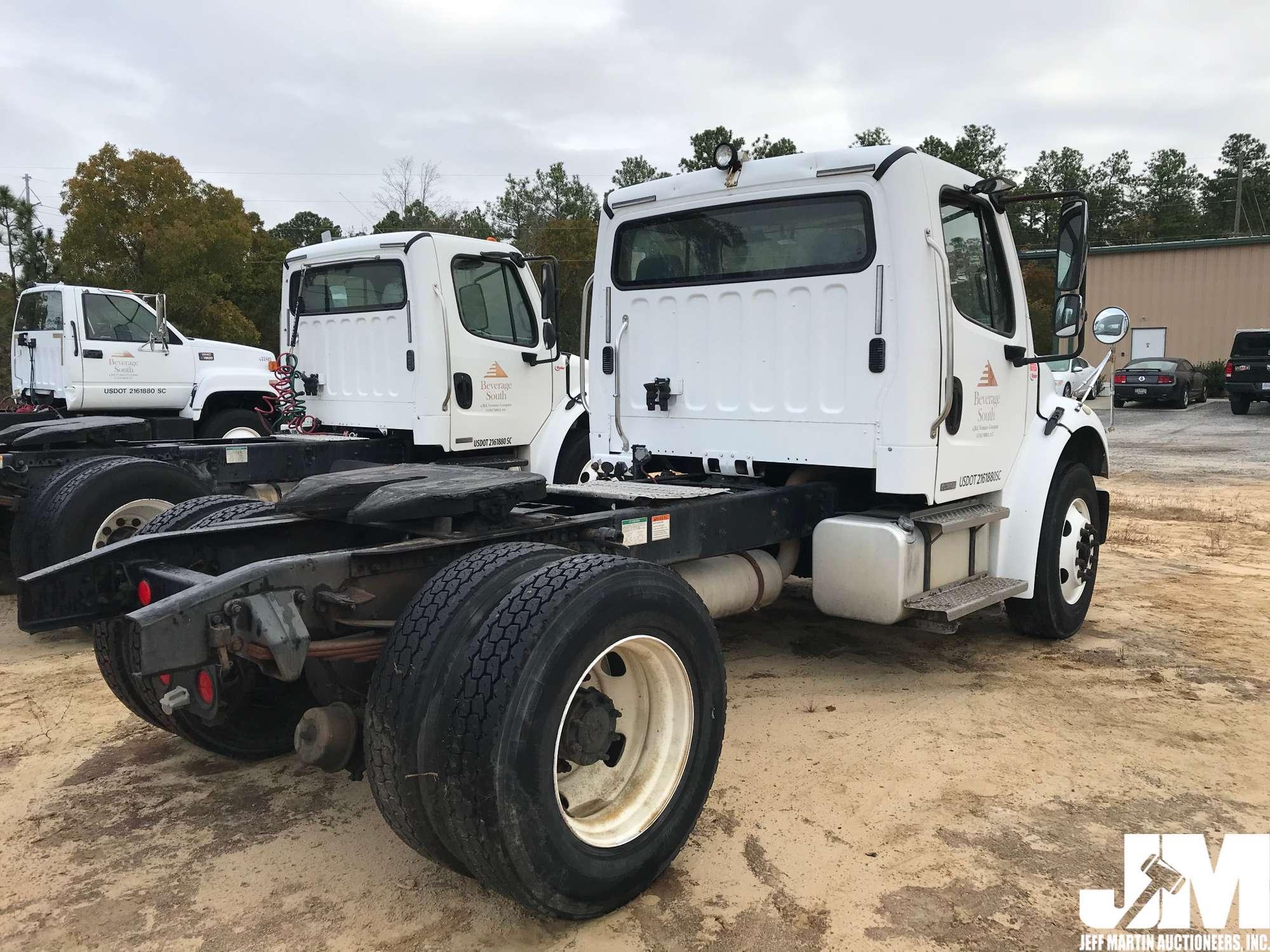 2007 FREIGHTLINER M2 VIN: 1FUBCXDC57HY13612 SINGLE AXLE DAY CAB TRUCK TRACTOR