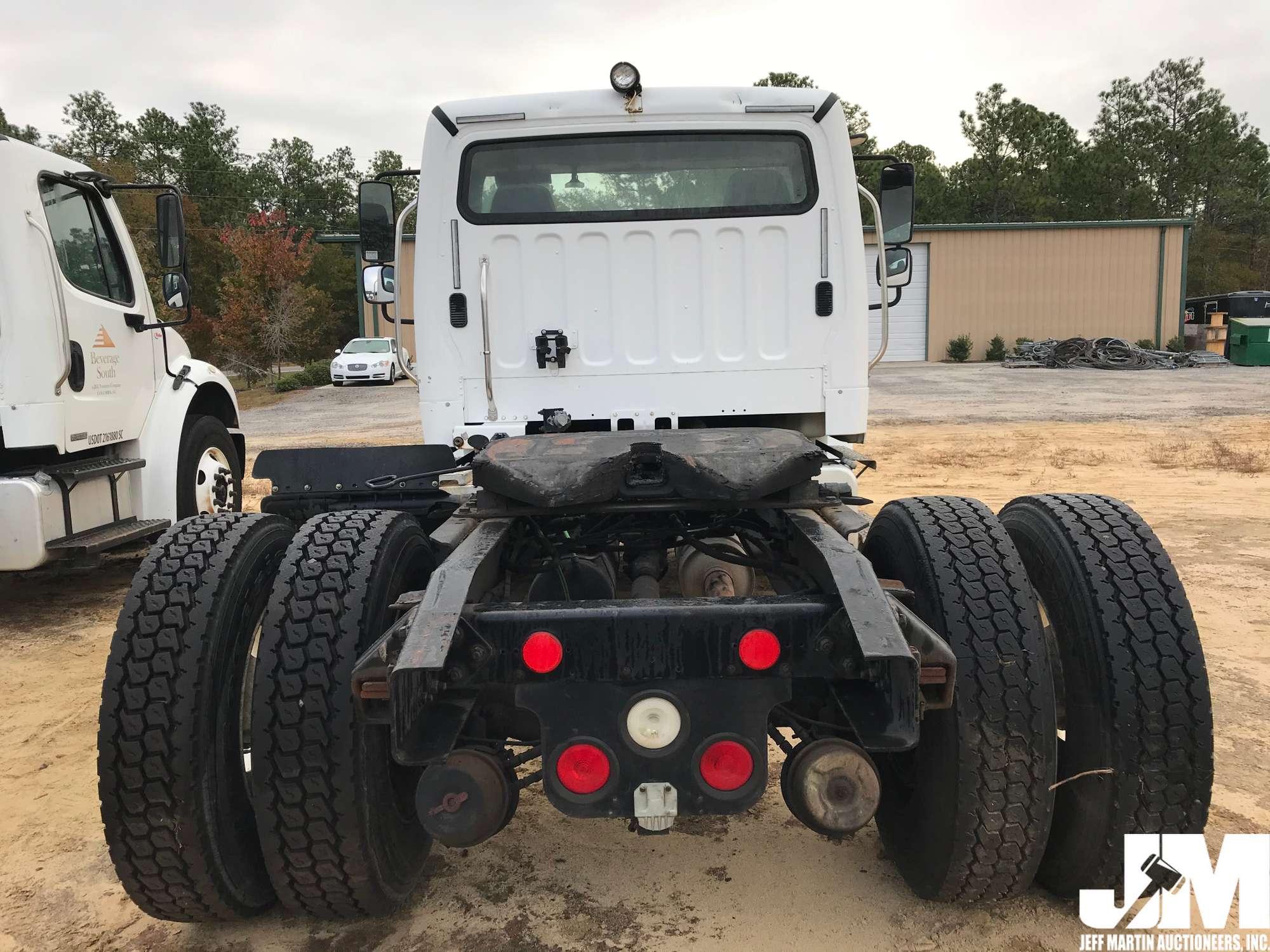 2007 FREIGHTLINER M2 VIN: 1FUBCXDC57HY13612 SINGLE AXLE DAY CAB TRUCK TRACTOR