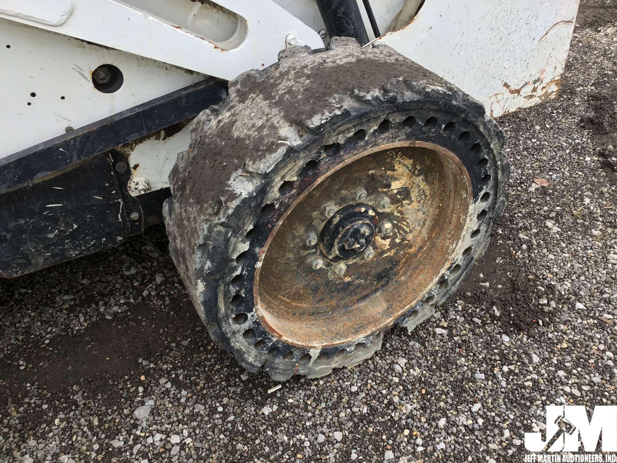 2001 BOBCAT 873 SKID STEER SN: 514149840