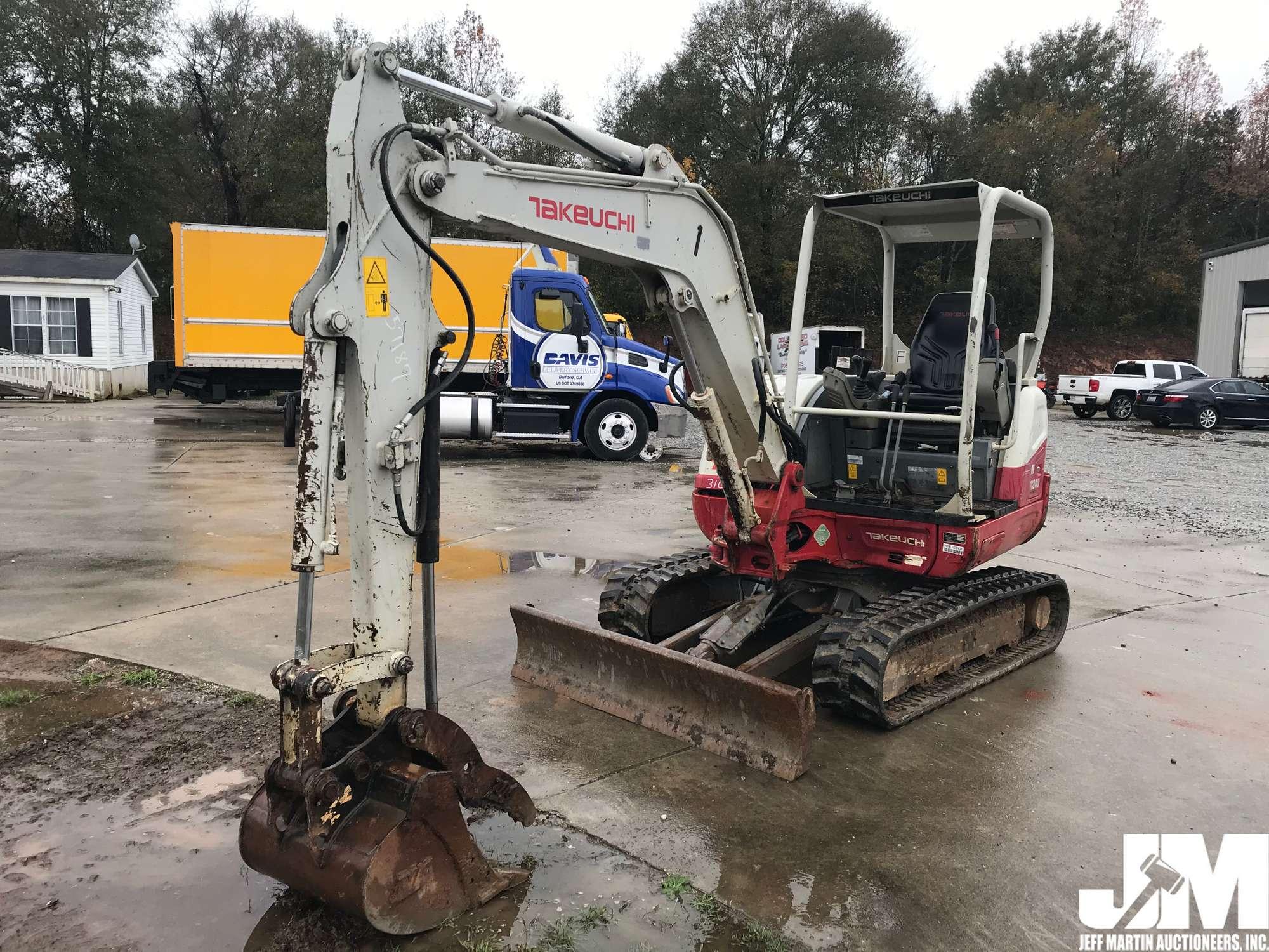 2014 TAKEUCHI TB240 MINI EXCAVATOR SN: 12400750