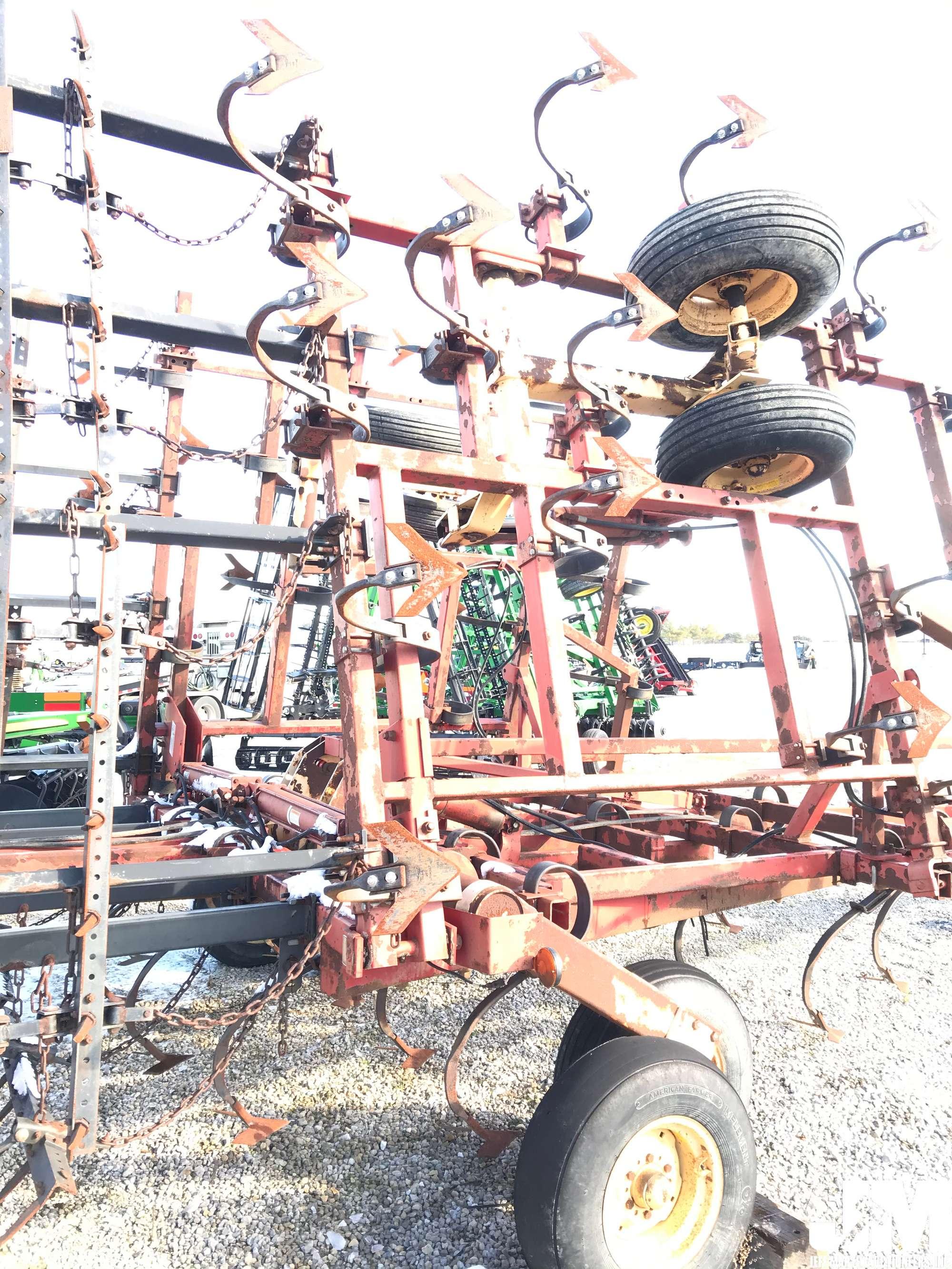 KRAUSE 4226HR FIELD CULTIVATOR SN: 2297