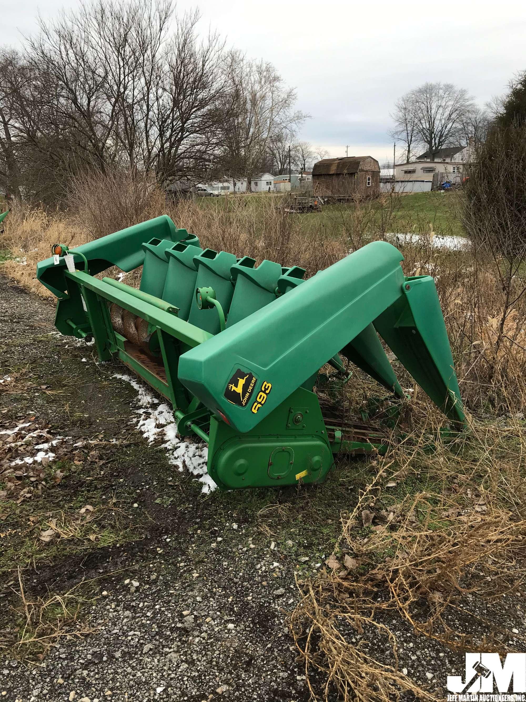 1996 JOHN DEERE 693 SN: H00693X665989 CORN HEAD