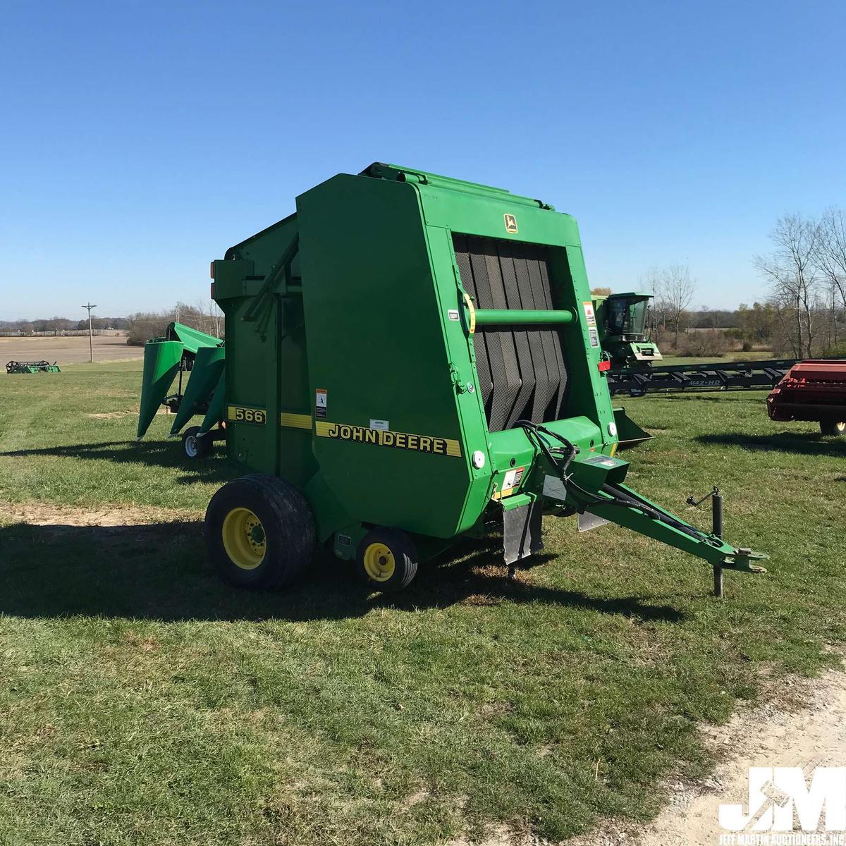 2000 JOHN DEERE ROUND BALER 566 SN: E00566X146096