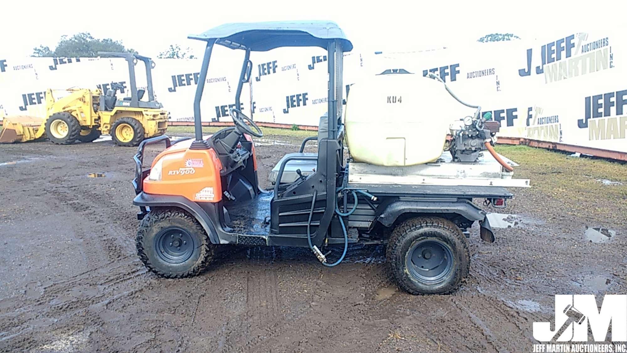 KUBOTA RTV900 SN: 91581