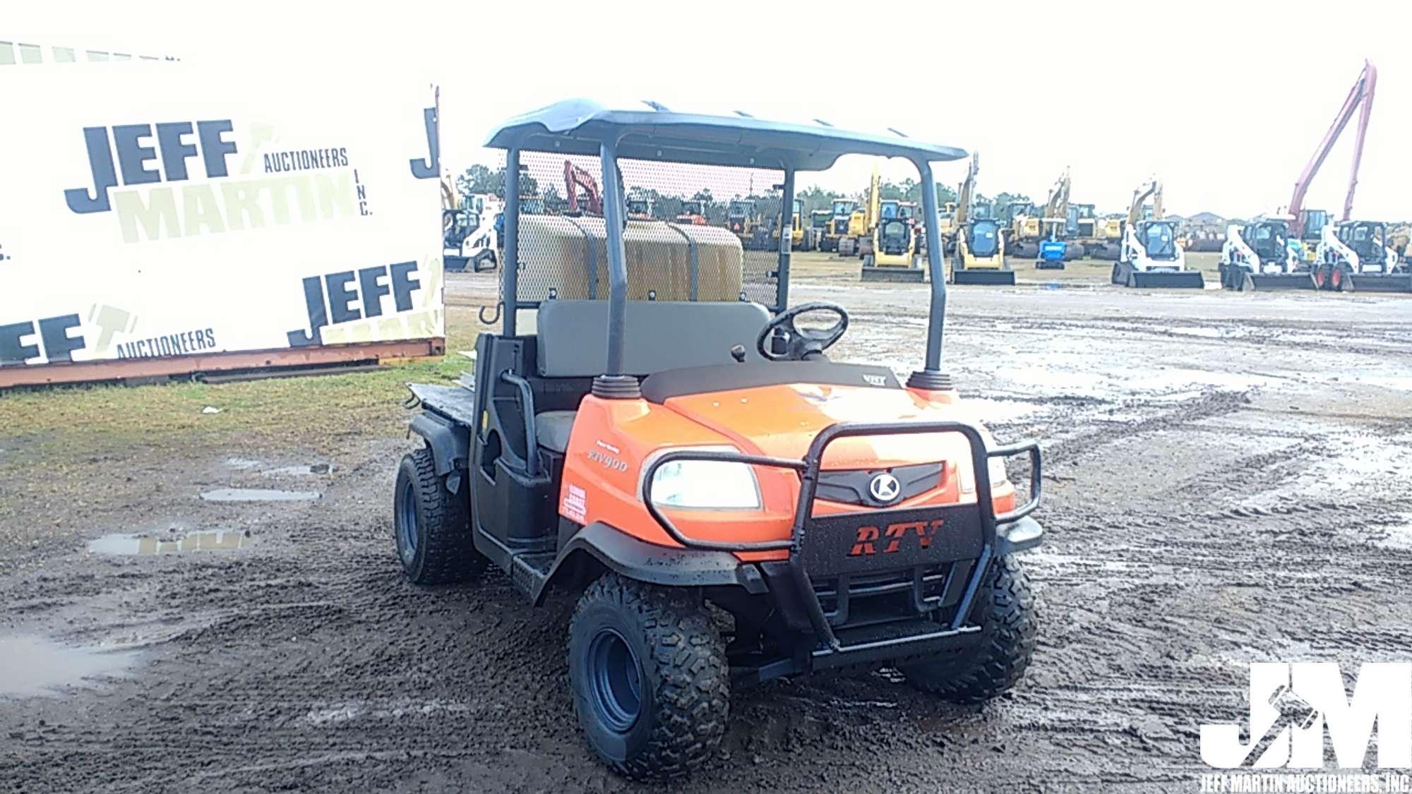 KUBOTA RTV900 SN: 91581