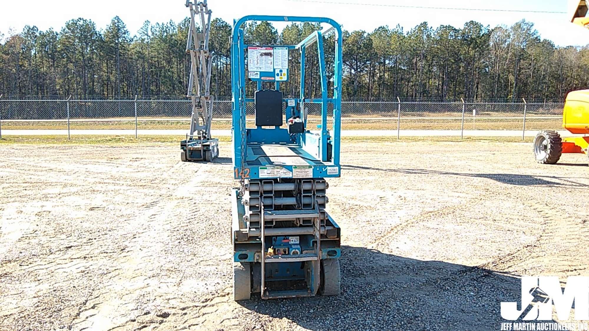 2013 GENIE GS-1930 19' SCISSOR LIFT SN: GS3013A-118249