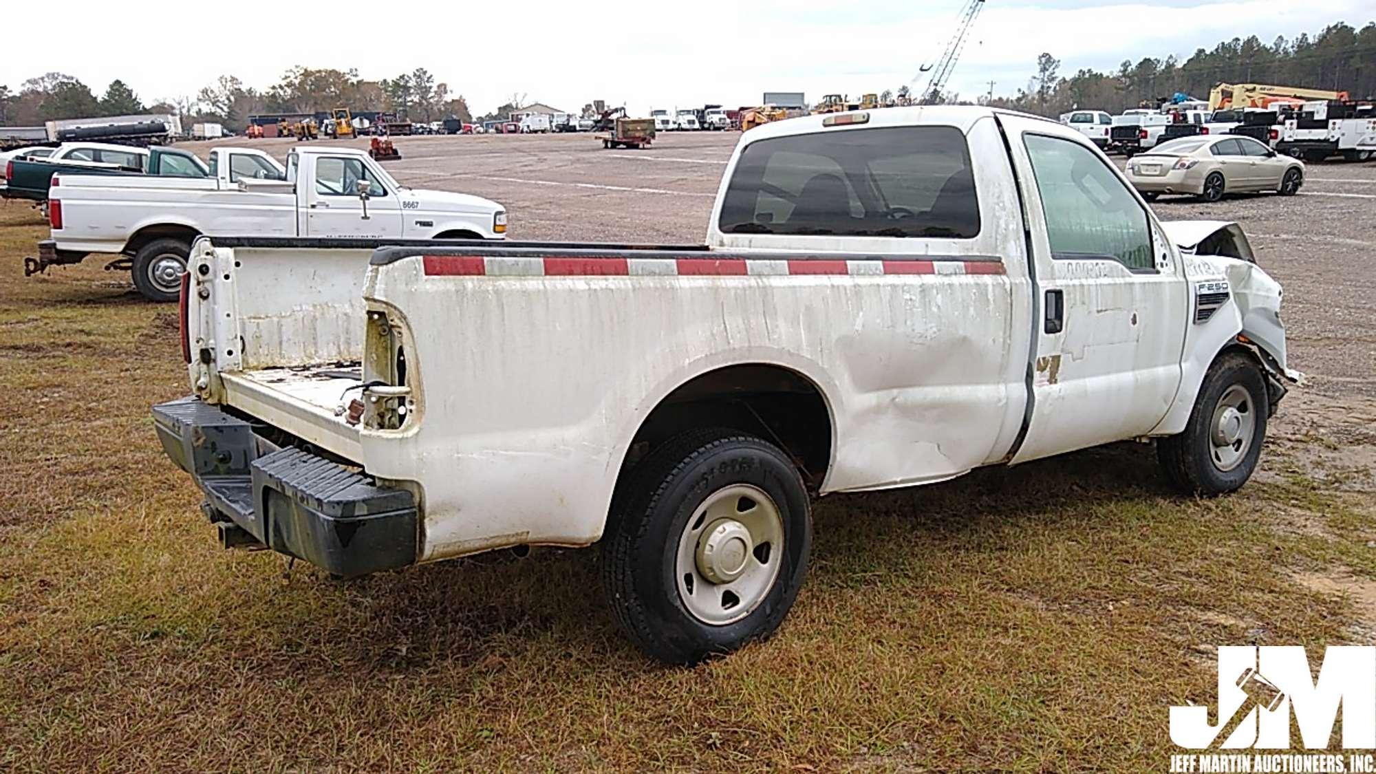 2010 FORD F-250XL SD VIN: 1FTNF2A5XAEA55084 3/4 TON PICKUP