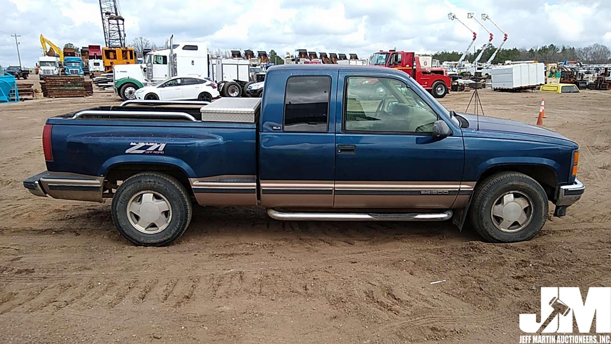 1996 GMC SIERRA 1500 EXTENDED CAB 4X4 PICKUP VIN: 2GTEK19R1T1503911