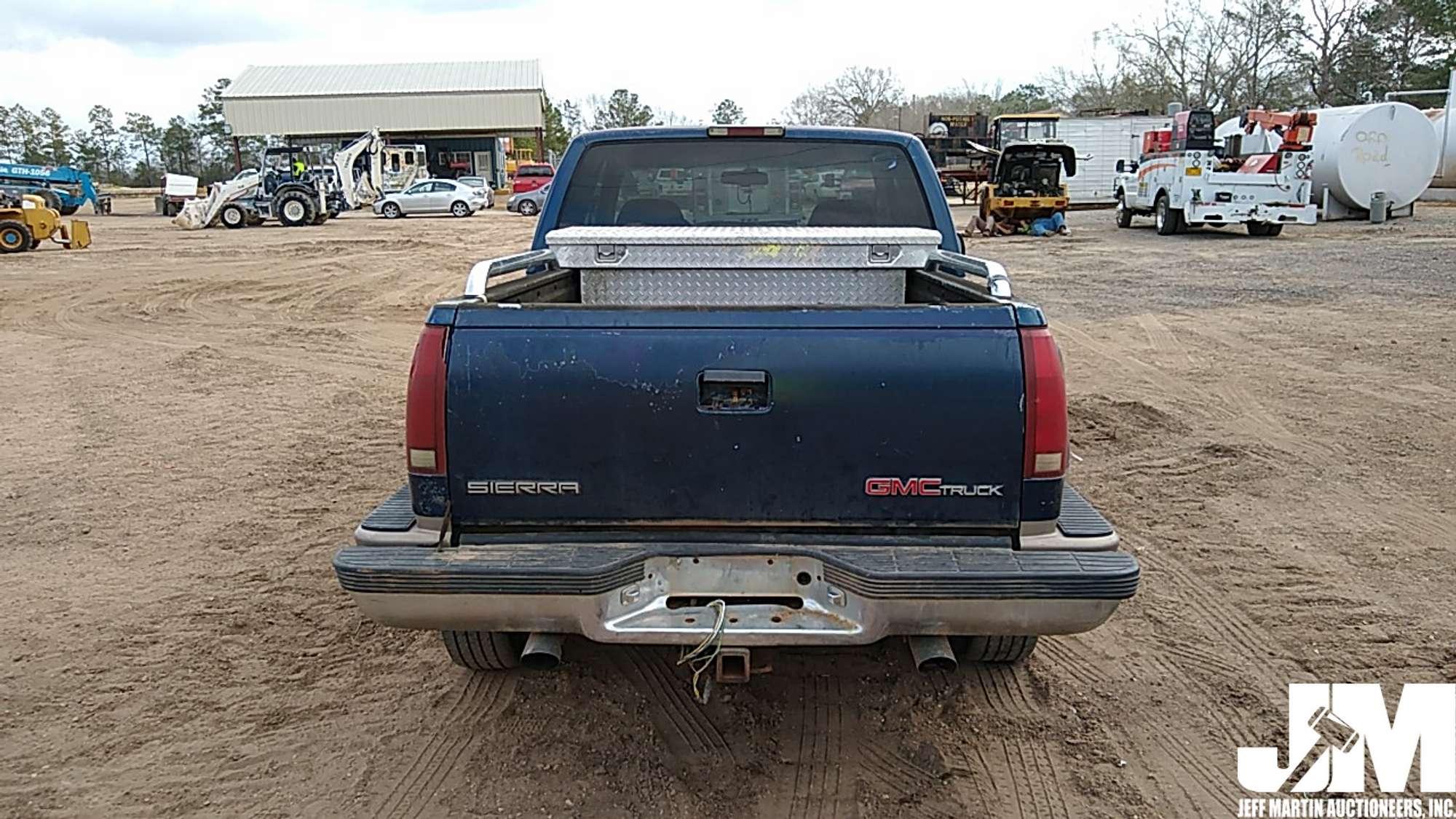 1996 GMC SIERRA 1500 EXTENDED CAB 4X4 PICKUP VIN: 2GTEK19R1T1503911