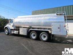 2014 FREIGHTLINER M2 VIN: 1FVHCYCY1EHFS6034 T/A FUEL & LUBE TRUCK