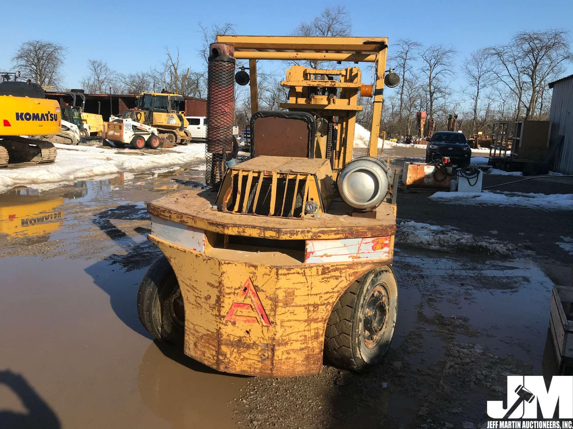 ALLIS CHALMERS ACP150 D PS DUAL PNEUMATIC TIRE FORKLIFT SN: AAH111943