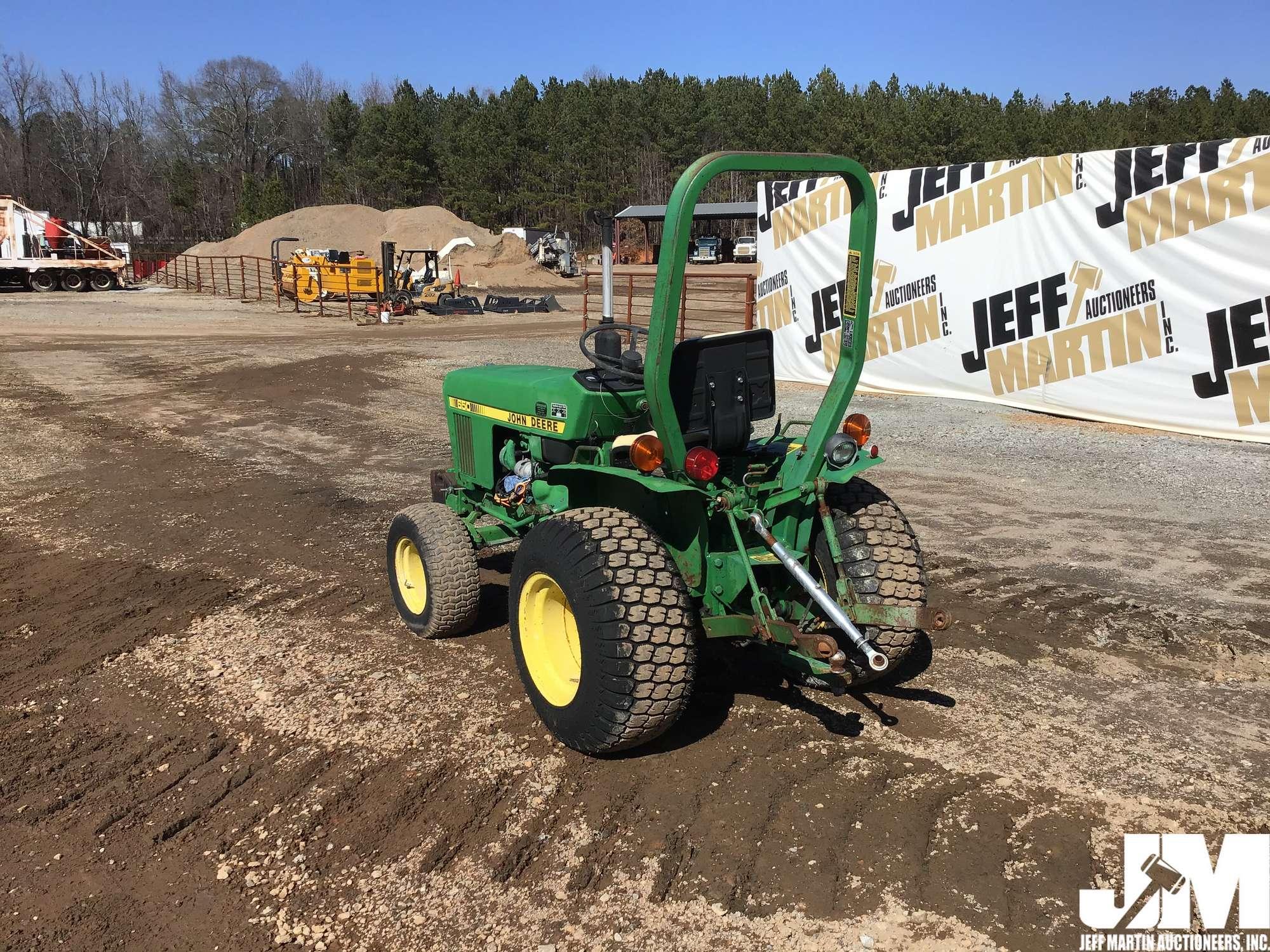 1987 JOHN DEERE 650 TRACTOR SN: CH0650S023917