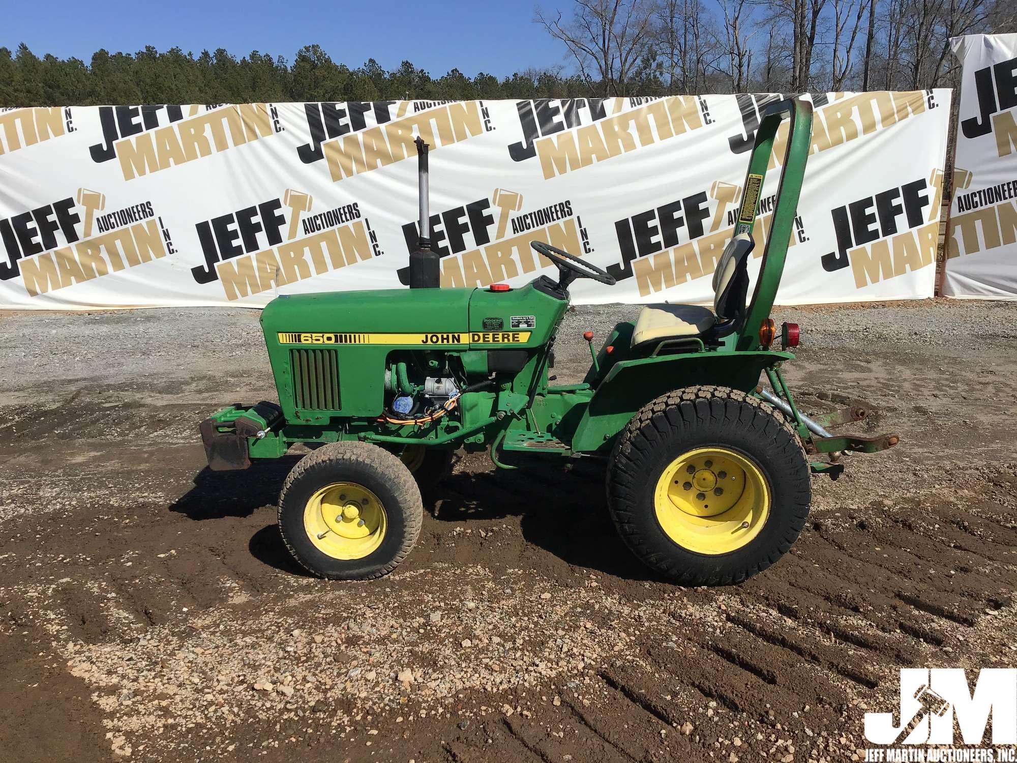 1987 JOHN DEERE 650 TRACTOR SN: CH0650S023917