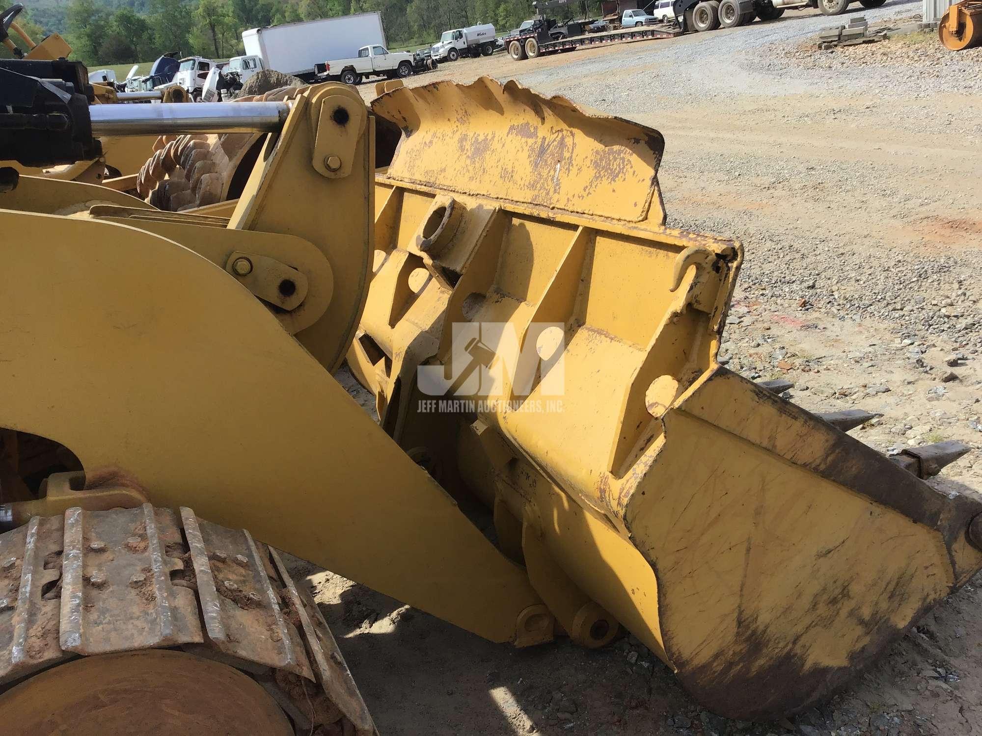 1984 CATERPILLAR 953 SN: 05Z00634 CRAWLER LOADER