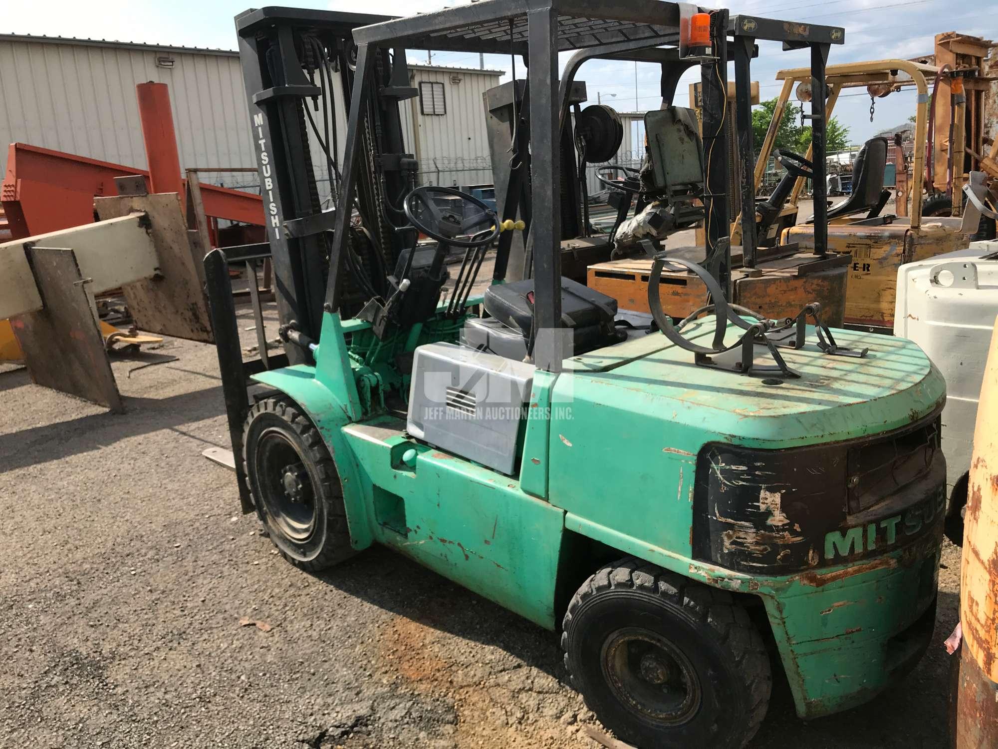 MITSUBISHI FG35A PNEUMATIC TIRE FORKLIFT SN: AF13C50045