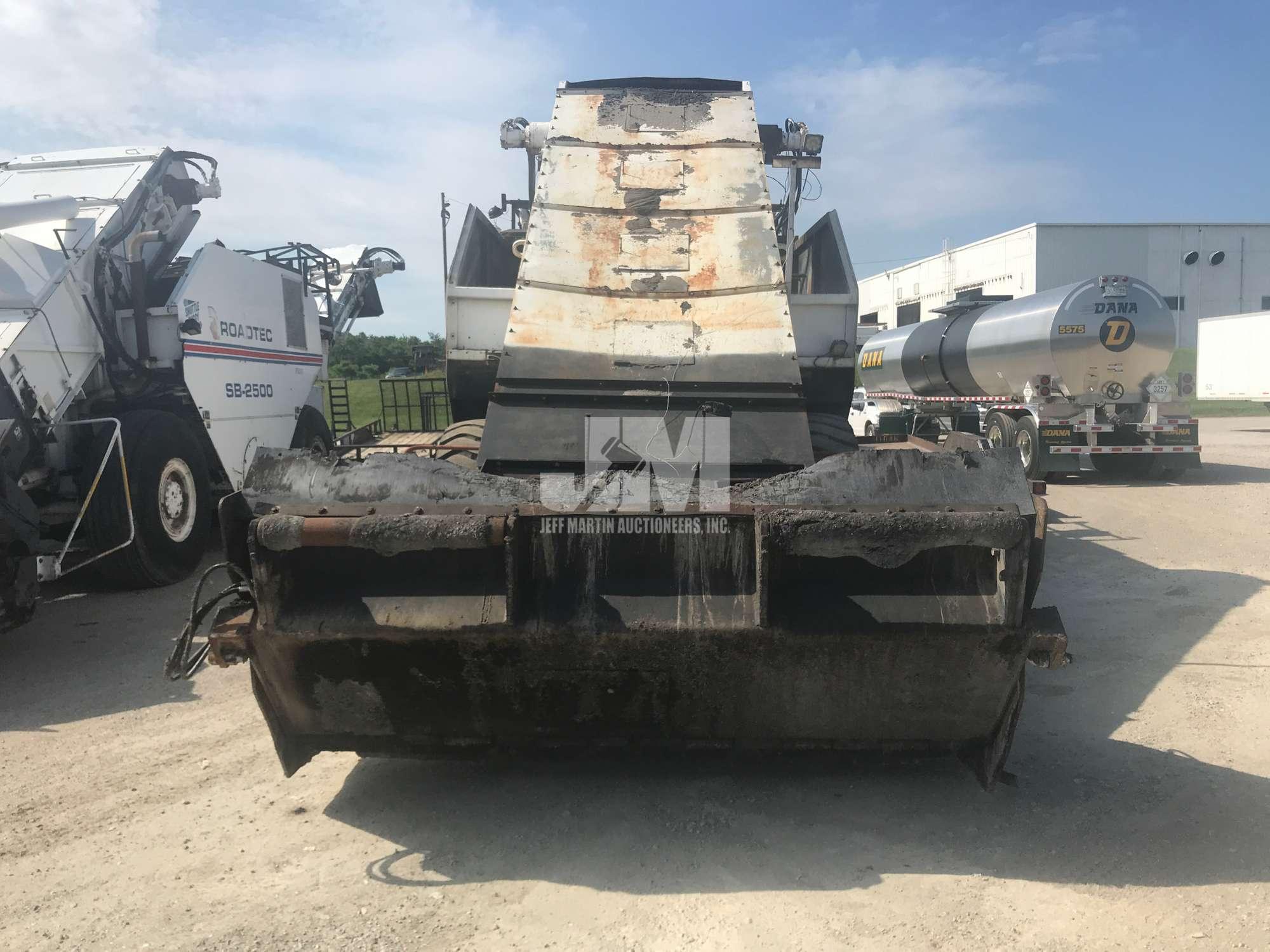 1994 ROADTEC SB-2500 MATERIAL TRANSFER UNIT SN: 203