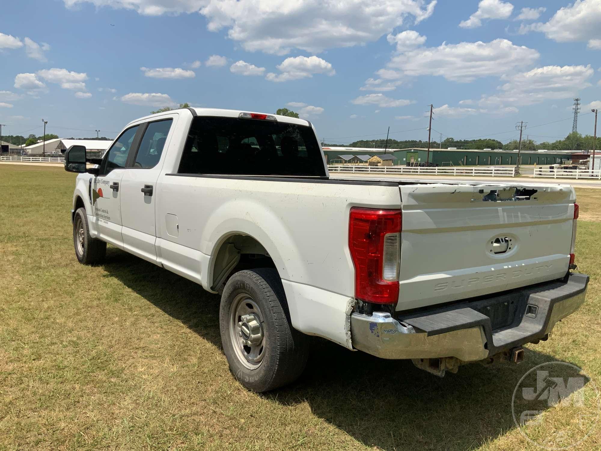 2017 FORD F-350 CREW CAB 4X4 1 TON TRUCK VIN: 1FT7W3A65HEB89017