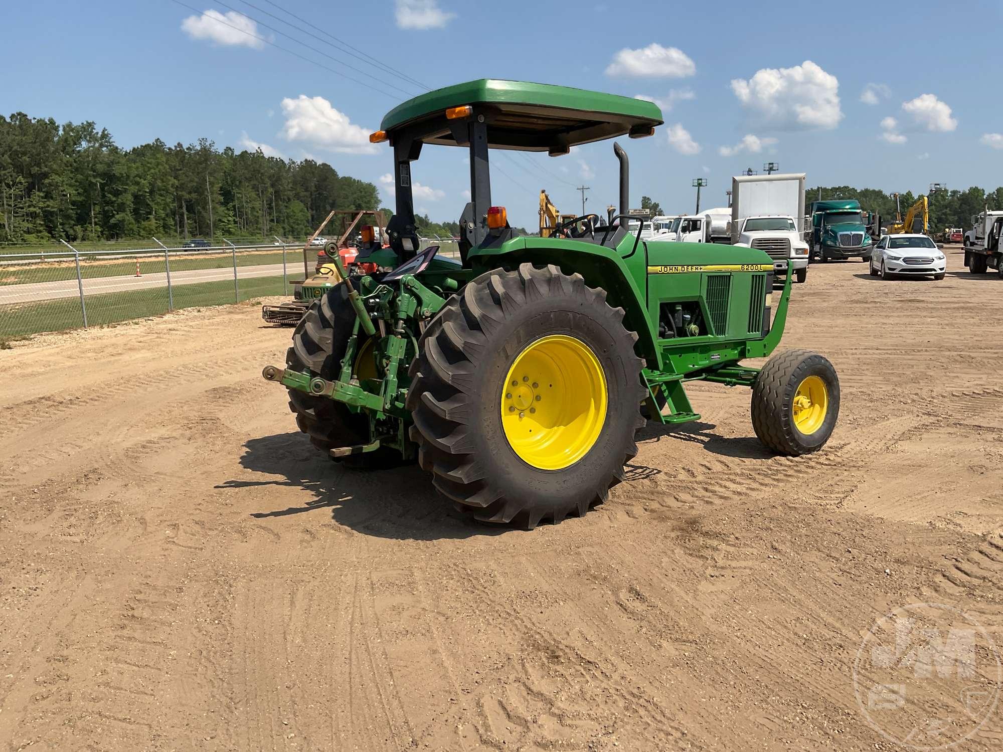 JOHN DEERE 6200L TRACTOR SN: L06200P140805