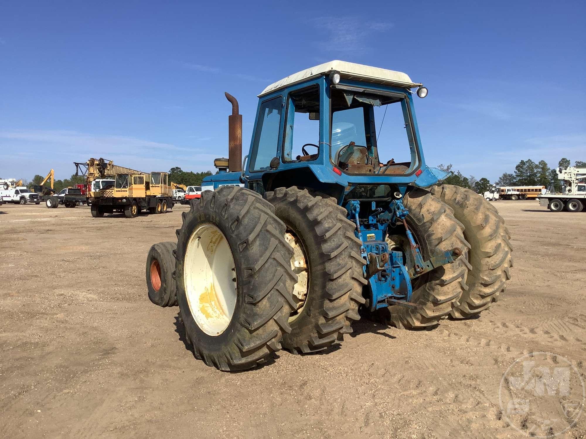 FORD TW-20 TRACTOR