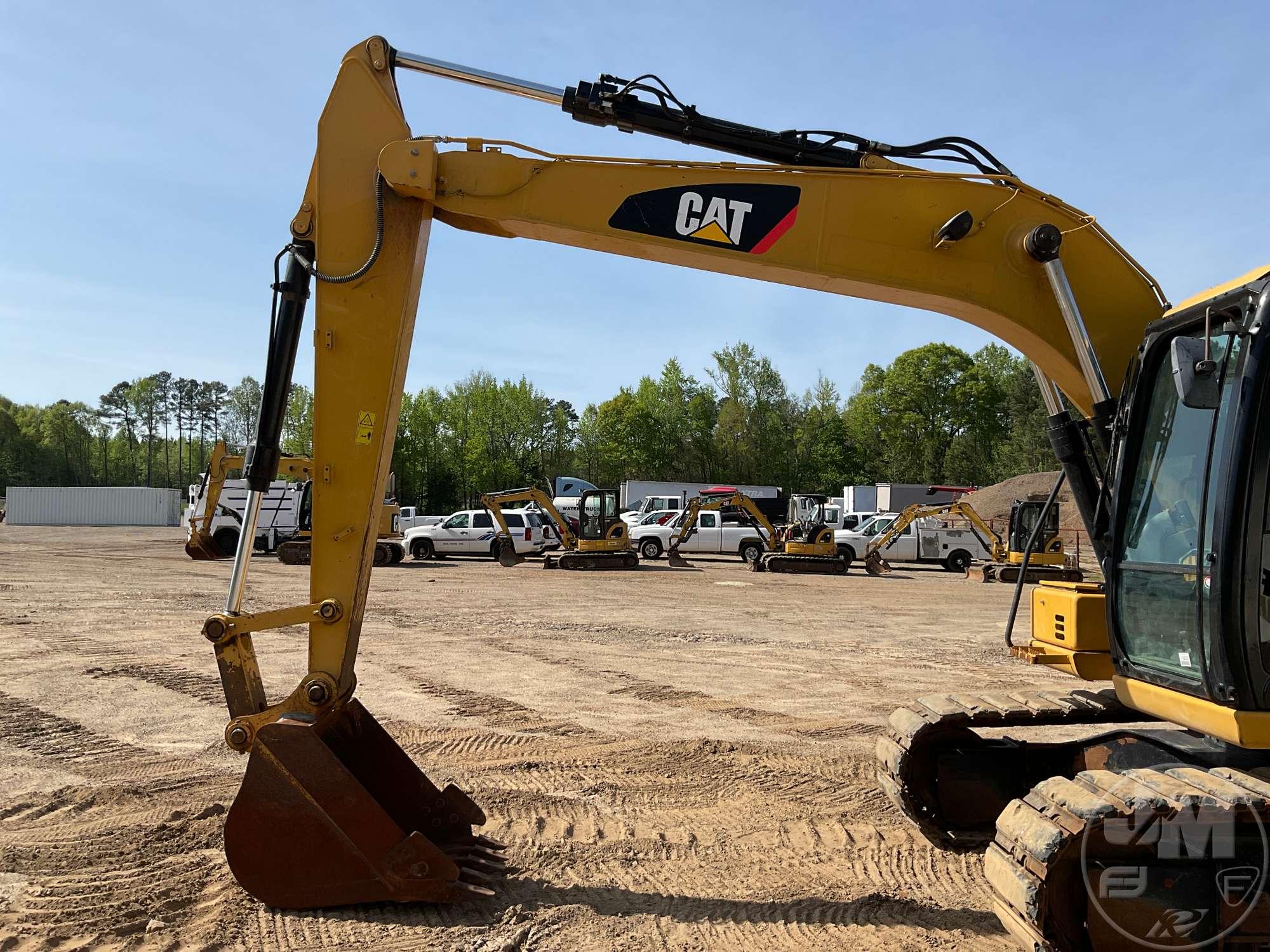 2016 CATERPILLAR 312FGC HYDRAULIC EXCAVATOR SN: CAT0312FVFKE10042