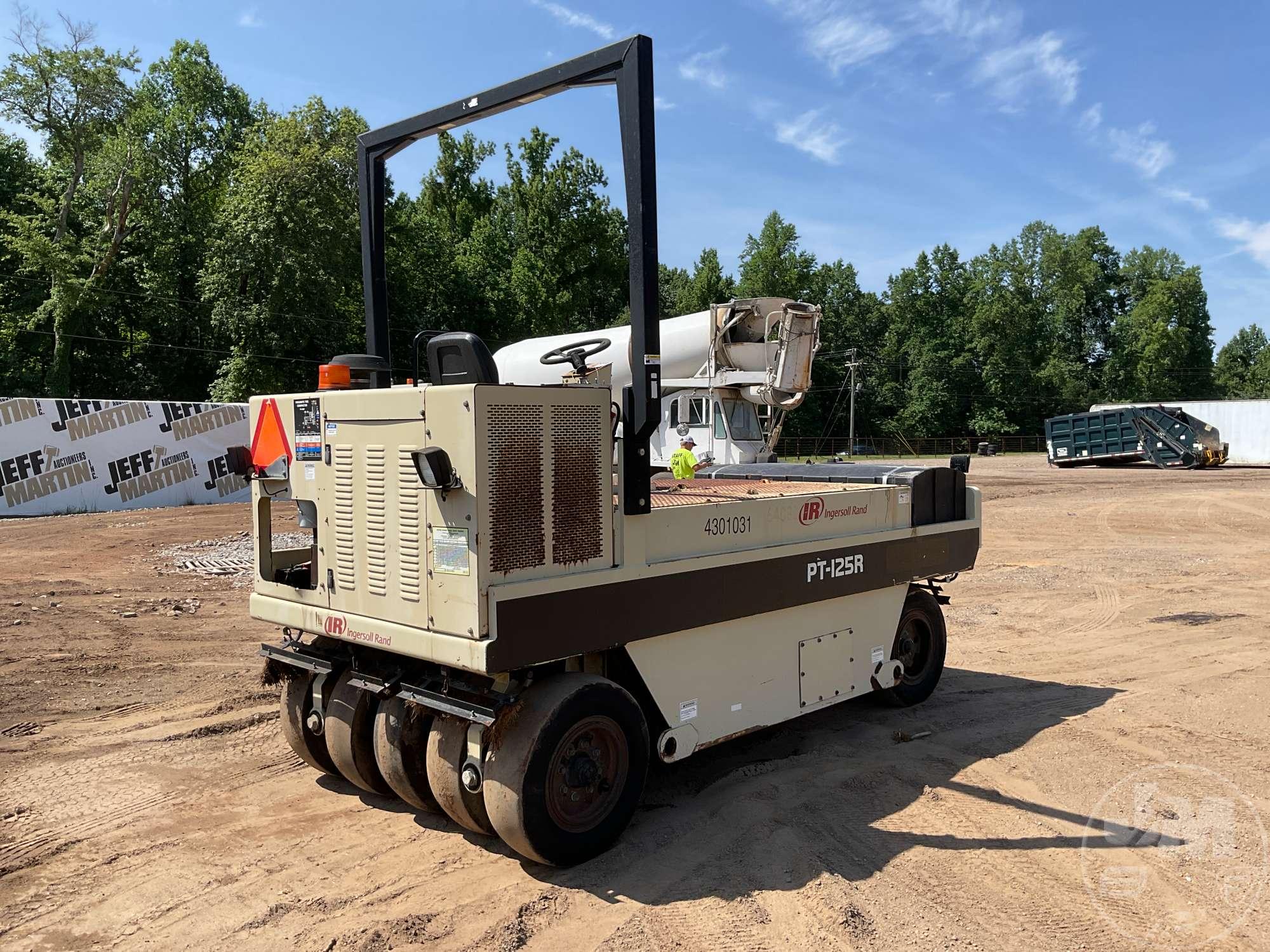 2008 INGERSOLL-RAND PT125R SN: 196207 PNEUMATIC ROLLER