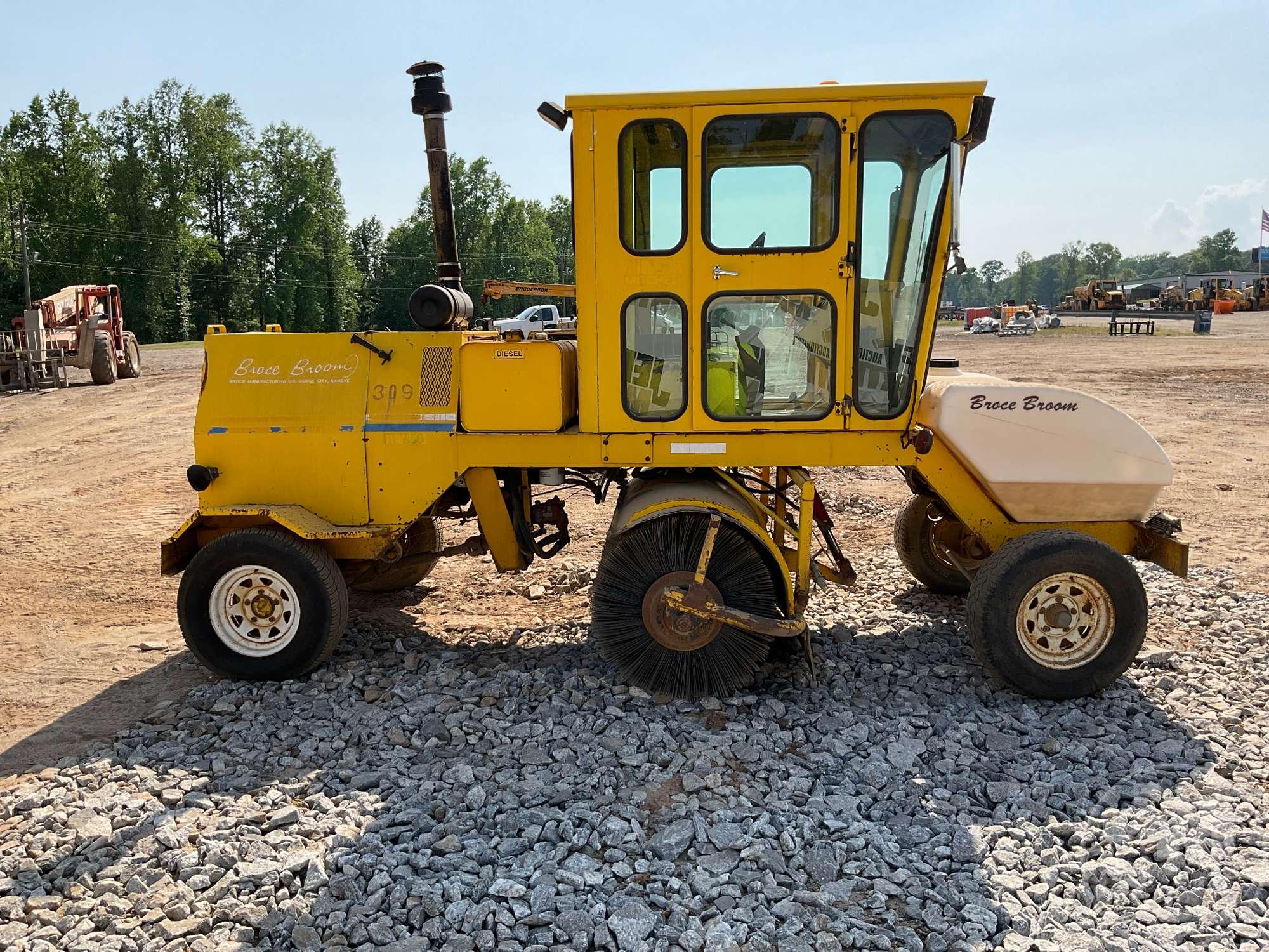 1998 BROCE RJ350 SN: 88972 SWEEPER