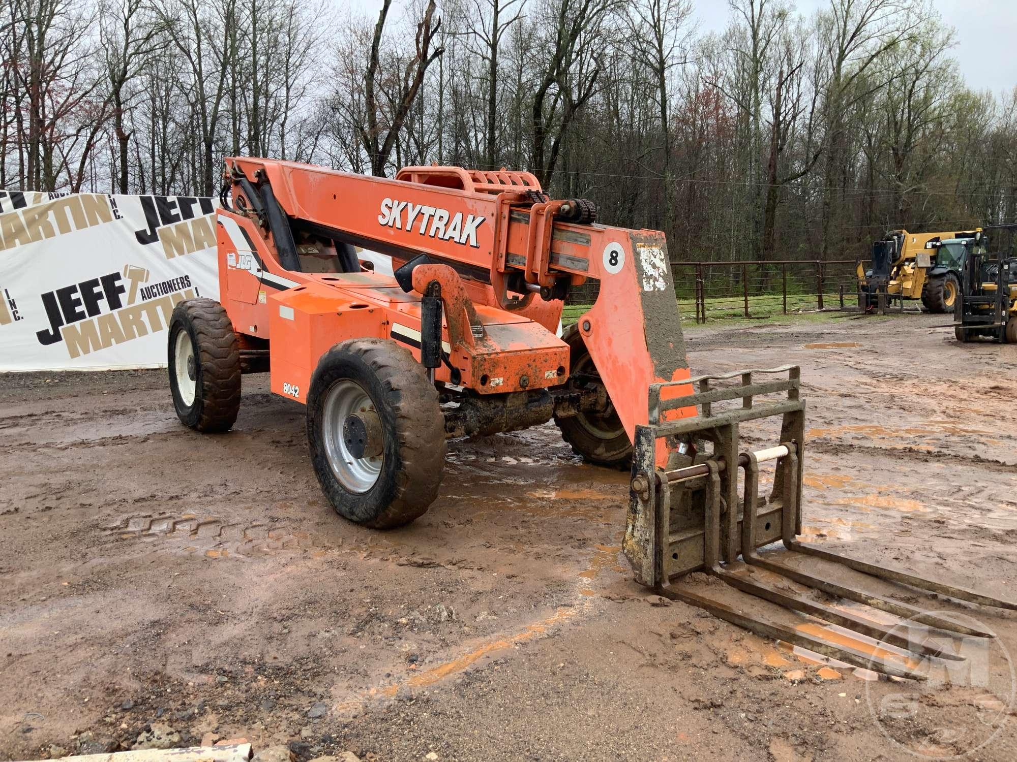 2007 JLG SKYTRAK 8042 TELESCOPIC FORKLIFT SN: 0160025443