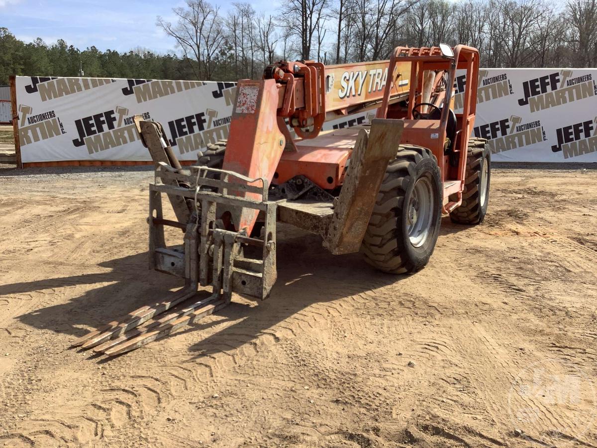 2004 SKYTRAK 10054 TELESCOPIC FORKLIFT SN: 0160004720