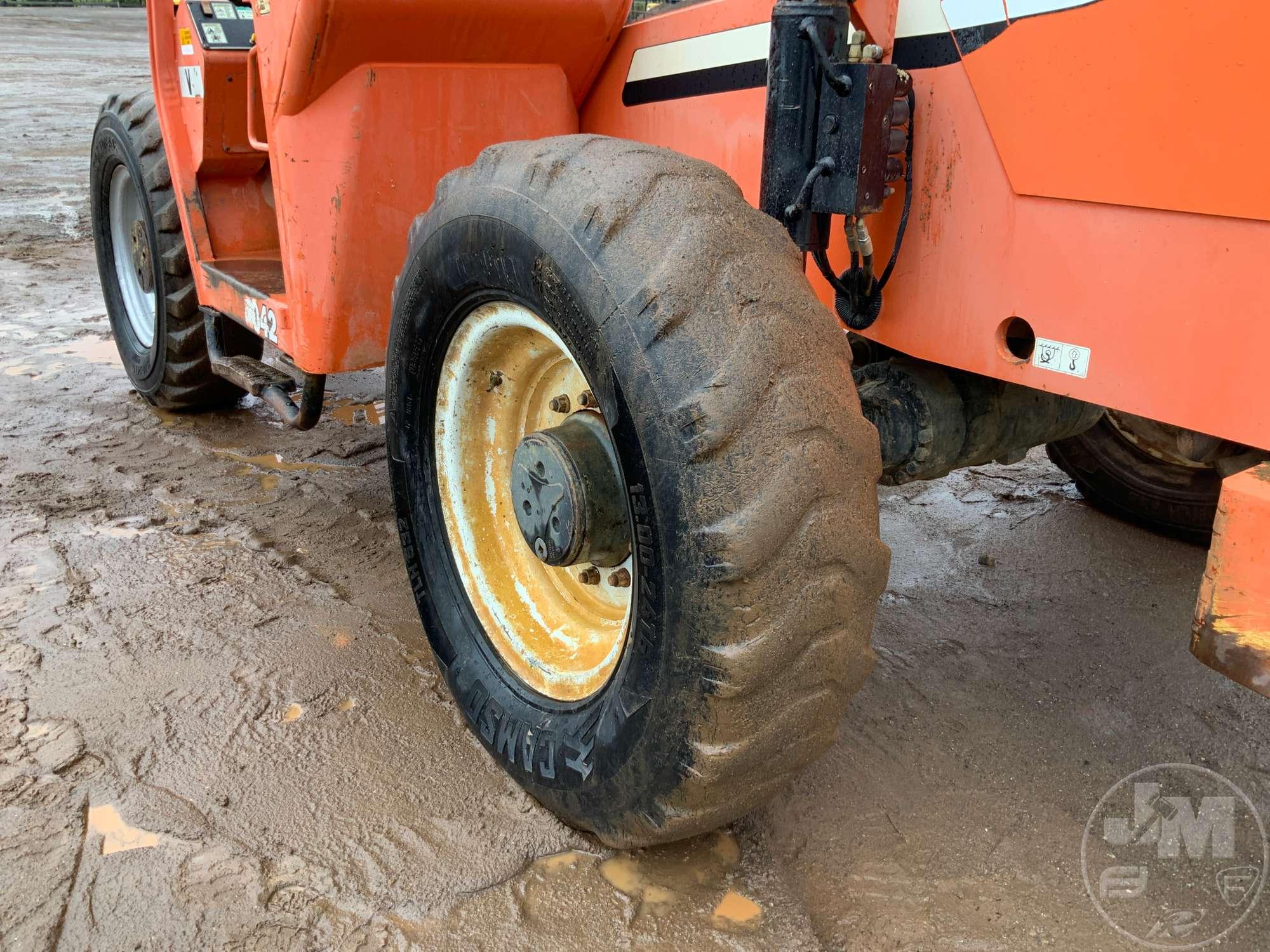 2007 JLG SKYTRAK 8042 TELESCOPIC FORKLIFT SN: 0160025443