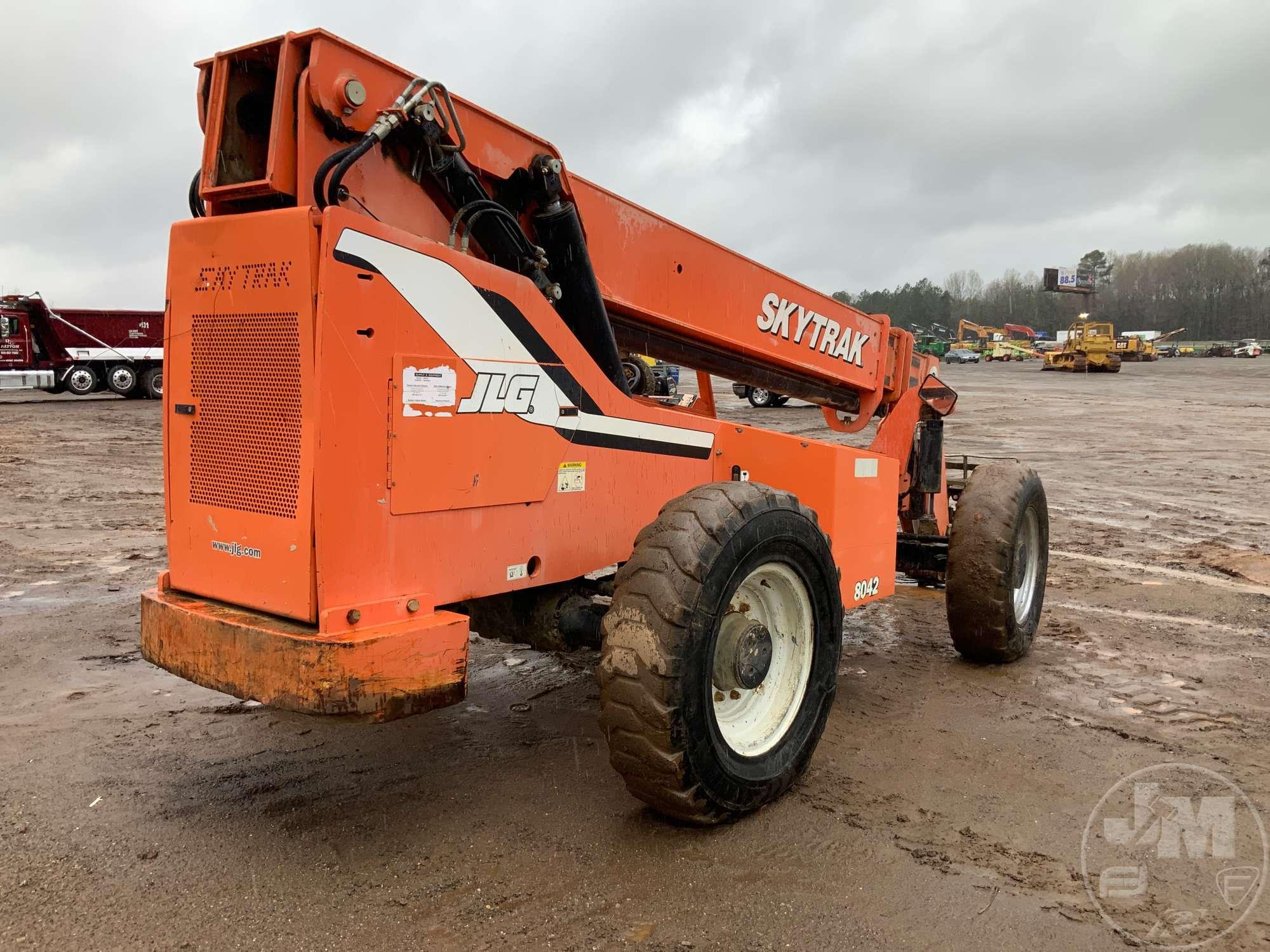 2007 JLG SKYTRAK 8042 TELESCOPIC FORKLIFT SN: 0160025443