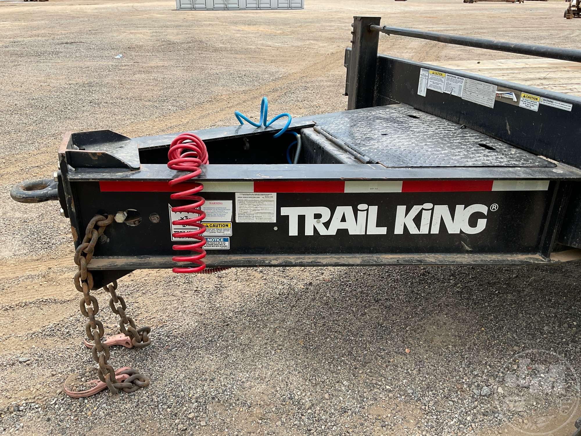 2019 TRAIL KING INDUSTRIES TKT50LP FOLDING TAIL TRAILER VIN: 1TKC03533KR099017