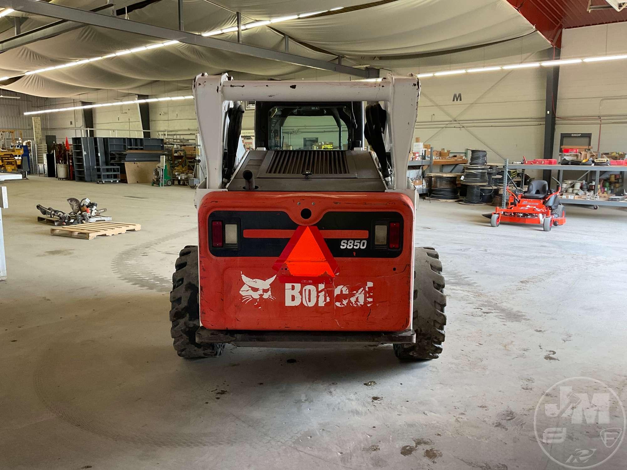 2012 BOBCAT S850 SKID STEER SN: ATF411649 CAB