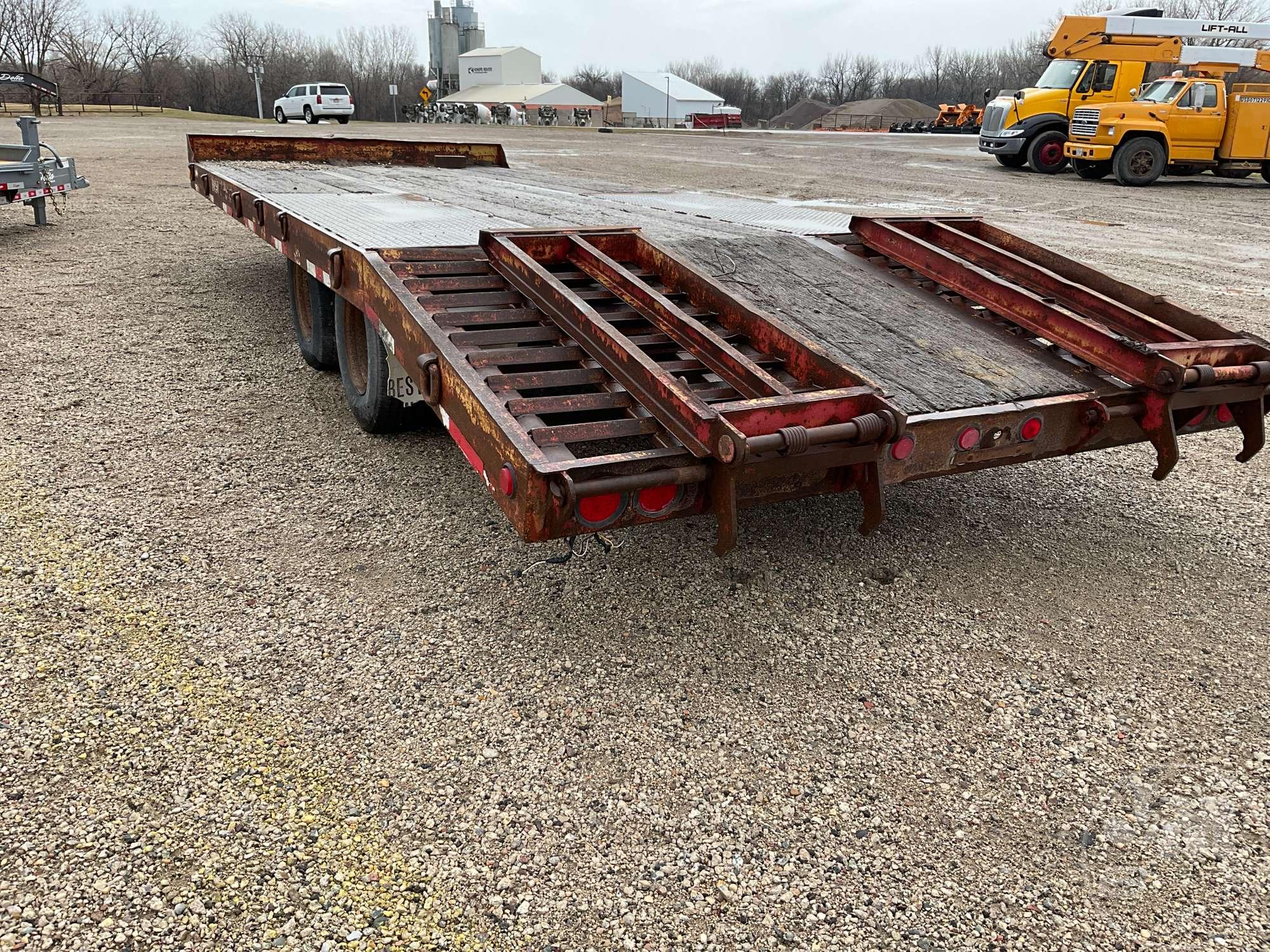 1997 BEST TRAILER DECKOVER TAG A LONG EQUIPMENT TRAILER VIN: 1BTN2421V1175436