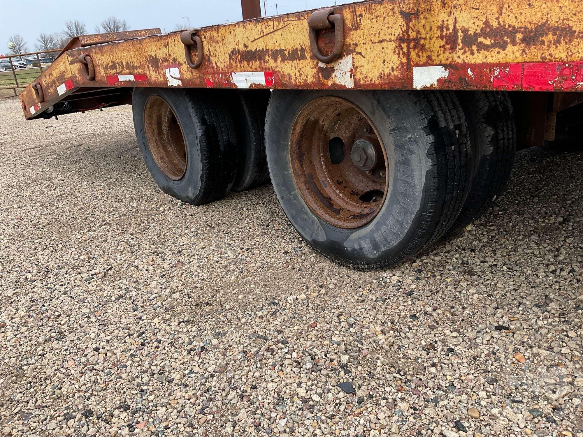 1997 BEST TRAILER DECKOVER TAG A LONG EQUIPMENT TRAILER VIN: 1BTN2421V1175436