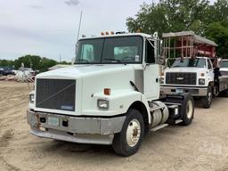 1995 WHITEGMC WB VIN: 4V1JBAPF1SR835927 SINGLE AXLE DAY CAB TRUCK TRACTOR